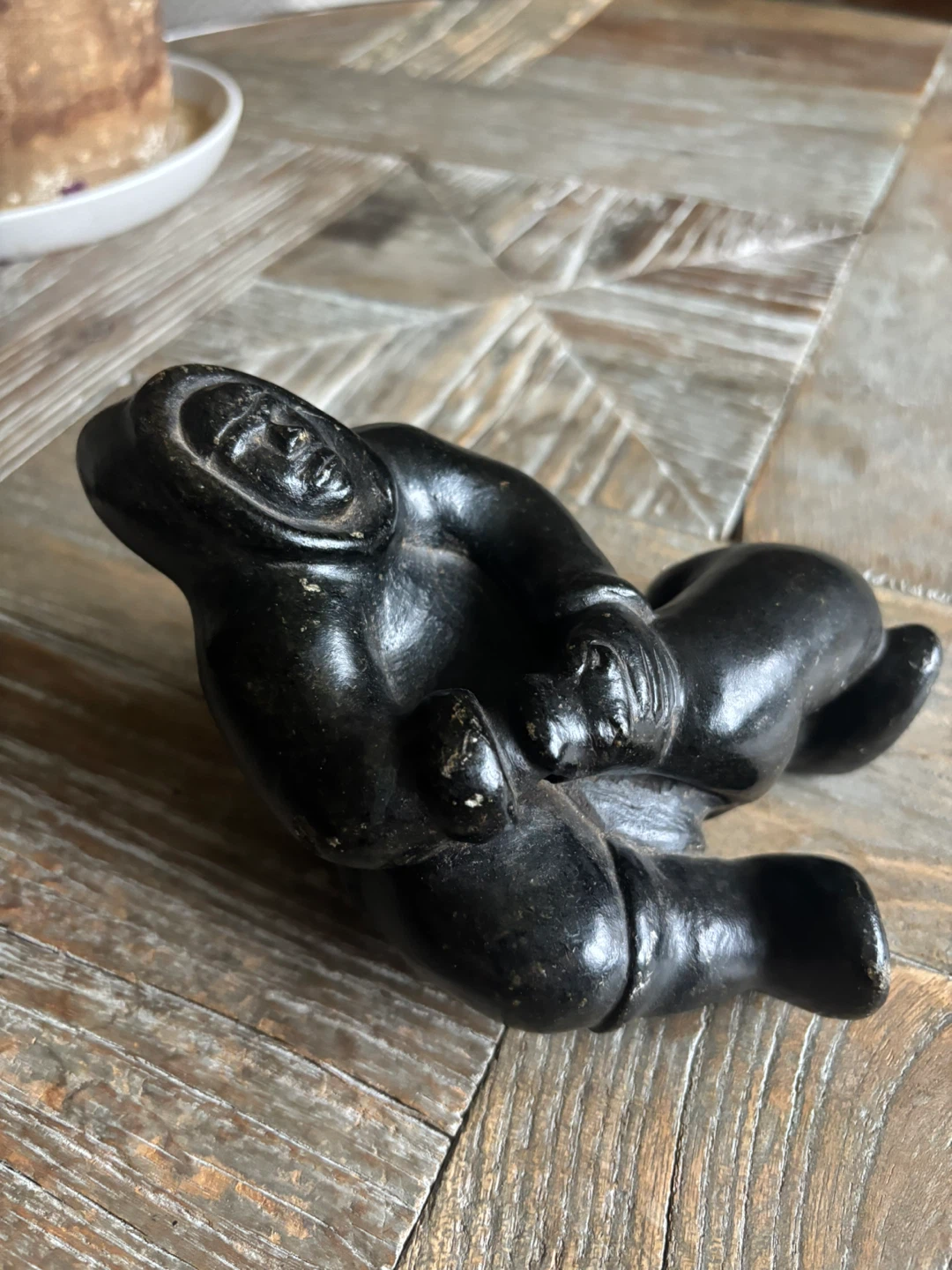 Inuit carving by Jobie Inukpuk - photo 3