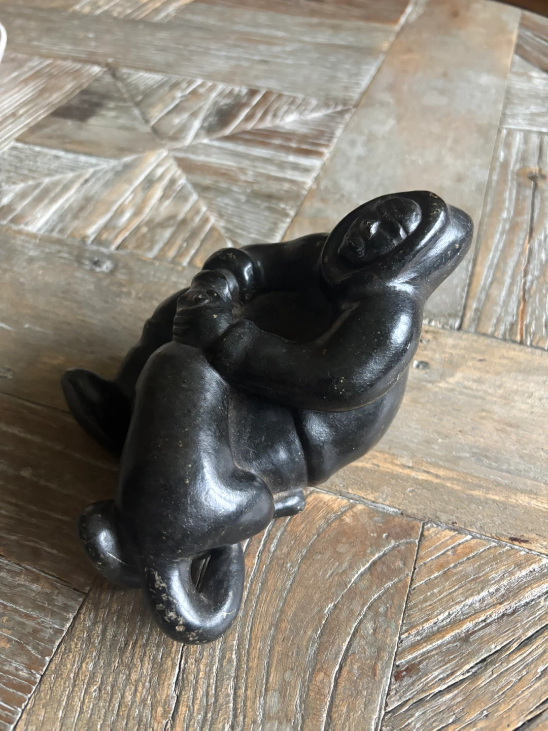 Inuit carving by Jobie Inukpuk - photo 2