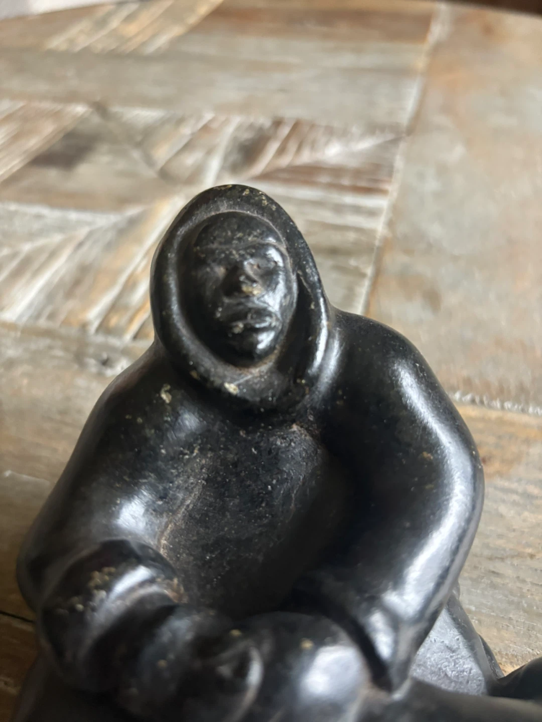 Inuit carving by Jobie Inukpuk - photo 5