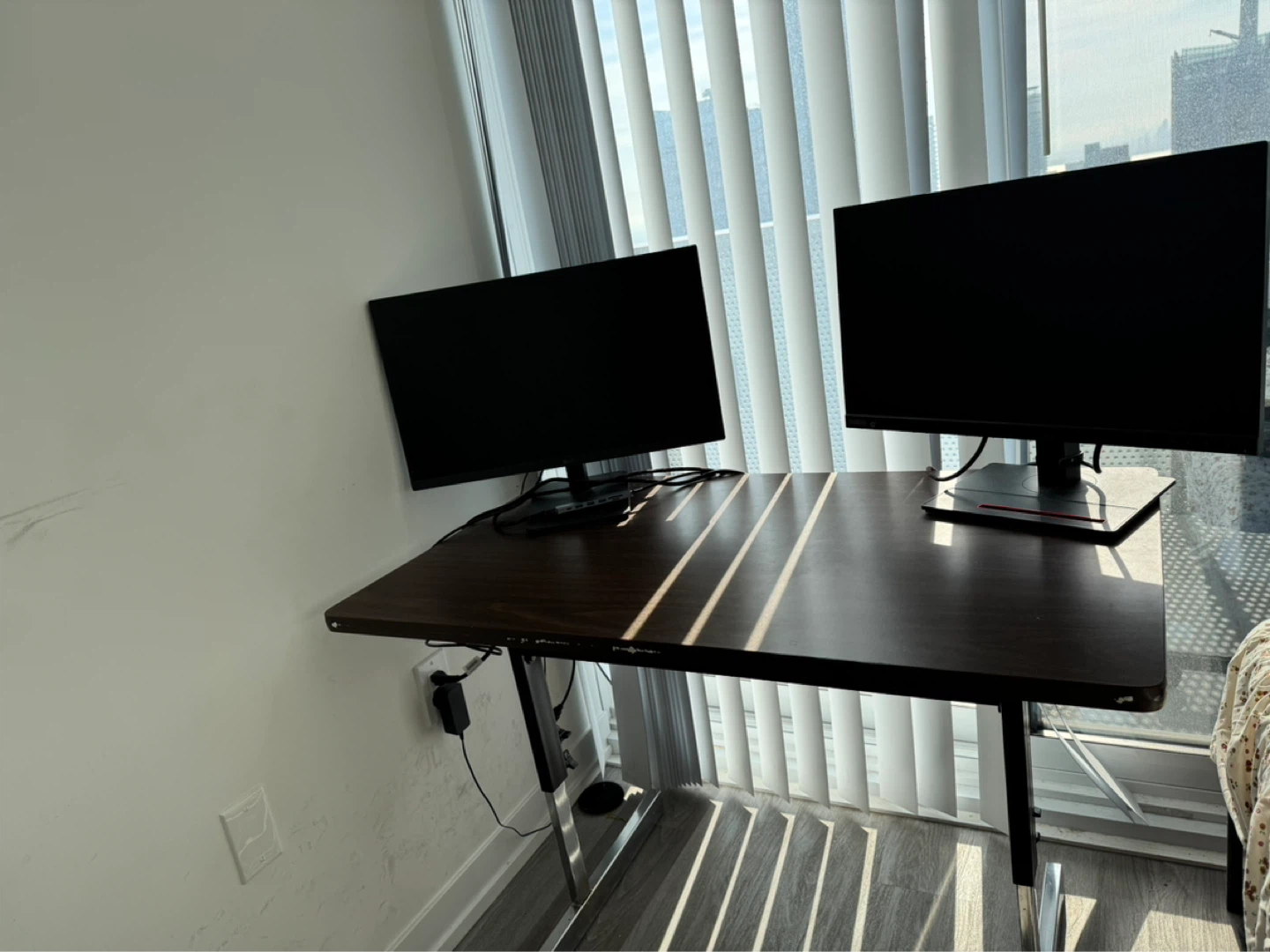 Office desk + table - photo 2