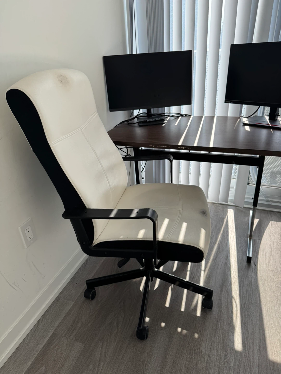 Office desk + table - photo 3