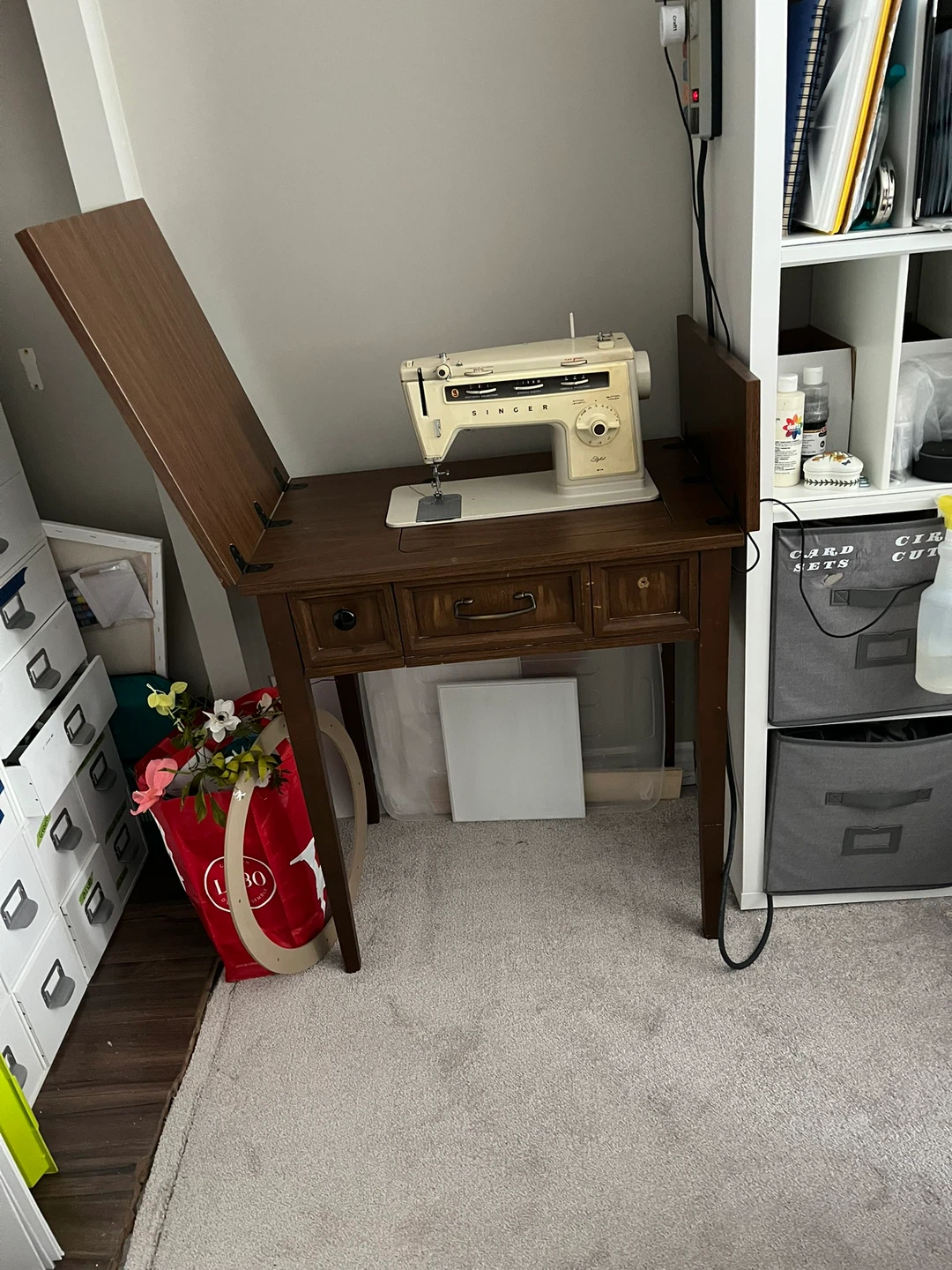 Singer Stylist 14 Sewing Machine with Cabinet