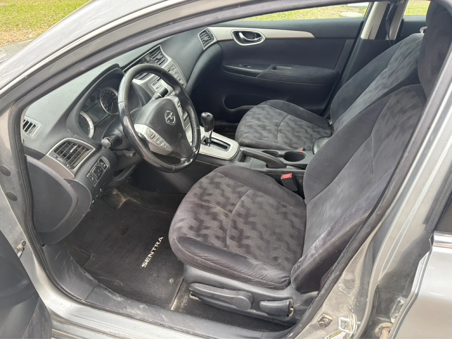 Nissan Sentra SV Sedan - photo 4