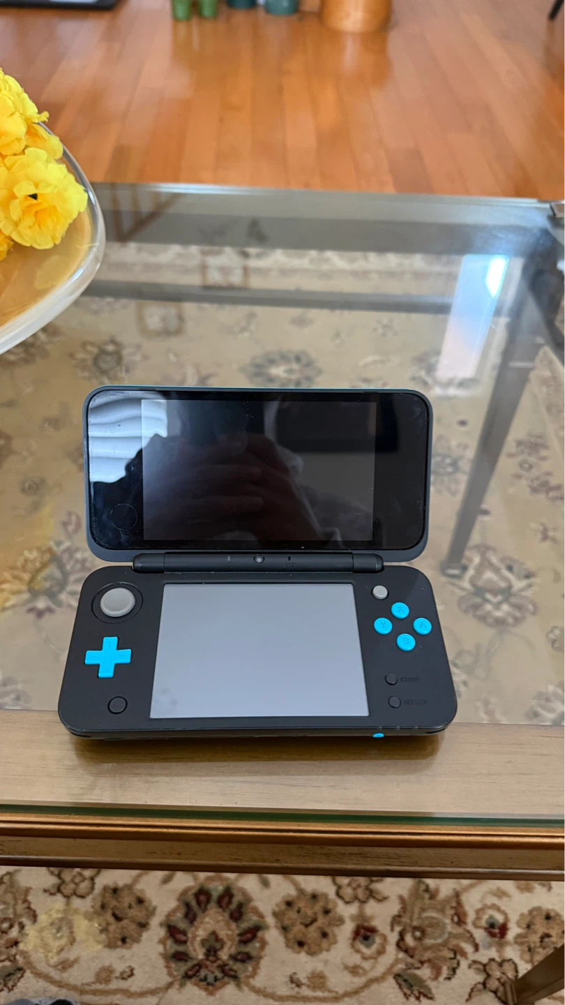 Nintendo 2DS XL with Pokémon Sun game - photo 3