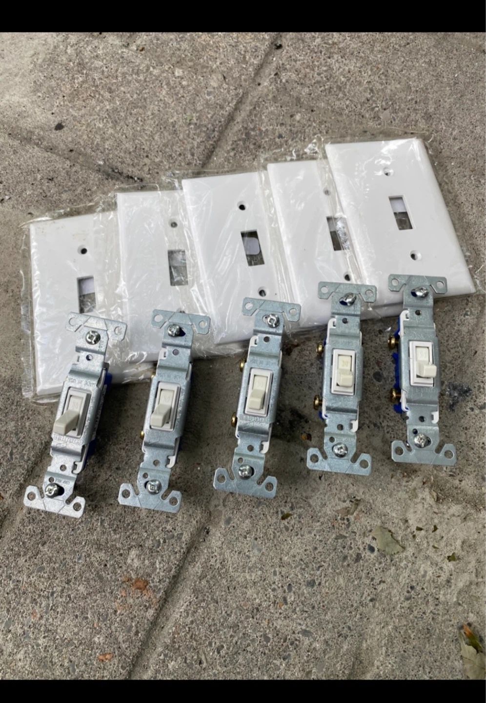 LIGHT SWITCHES WITH COVERS