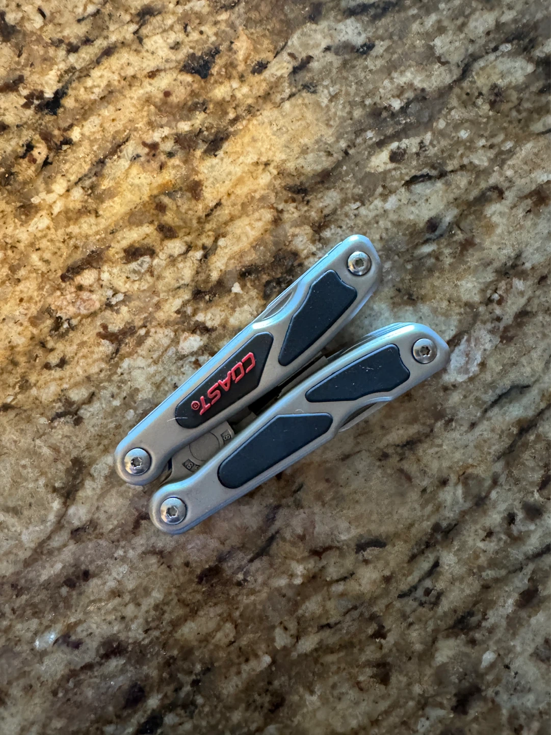 Coast Multi-Tool with LED Light - photo 2