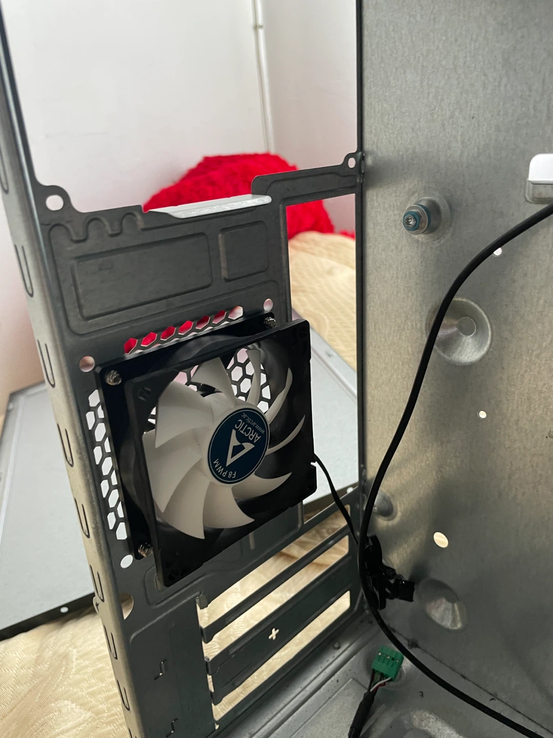 ASUS pc case with disc drive - photo 3