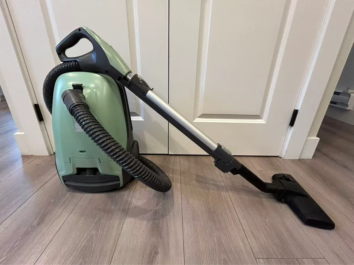 Kenmore Bag Can Vacuum Cleaner - photo 2