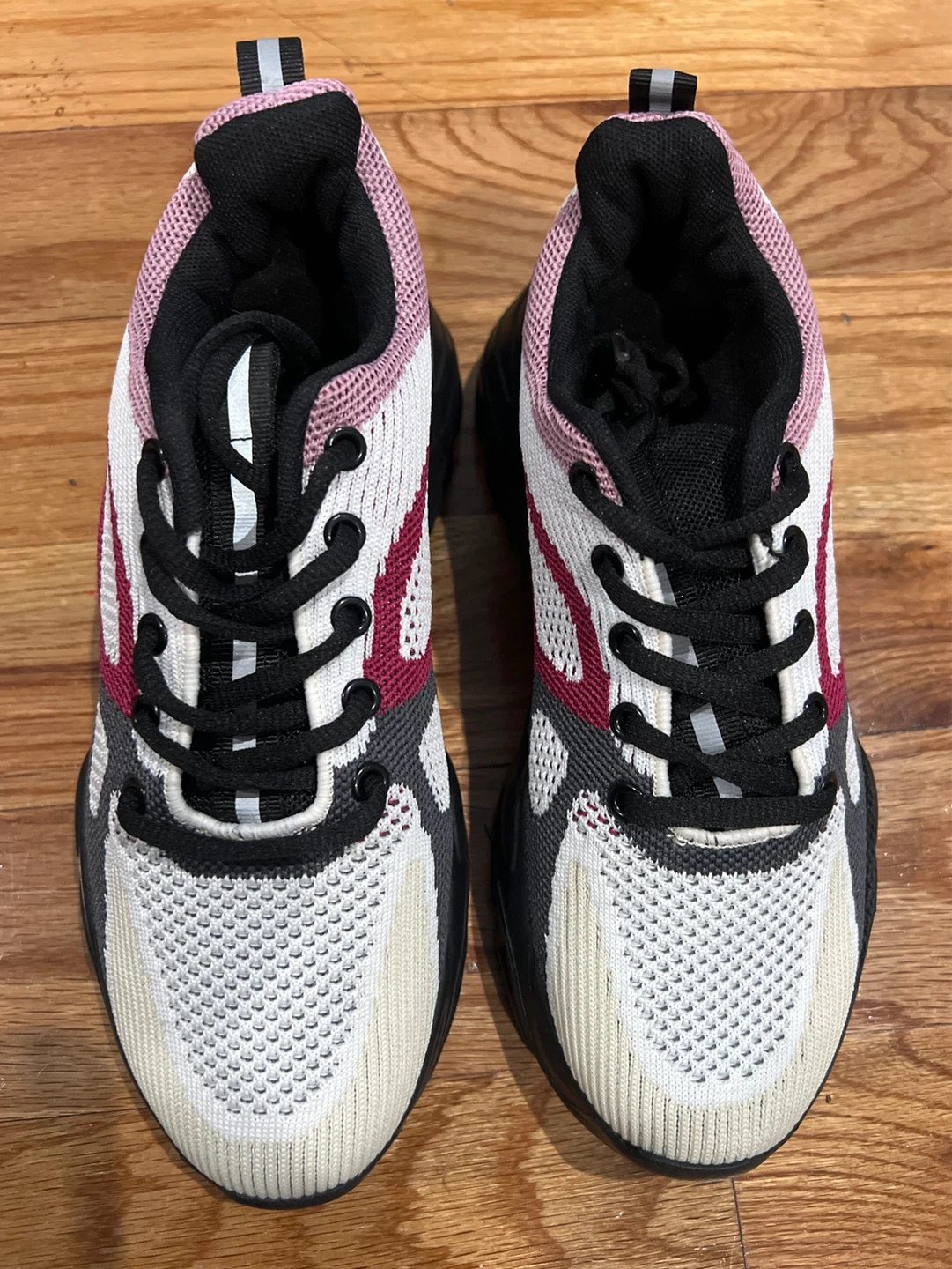 Women's Athletic Shoes Size 39