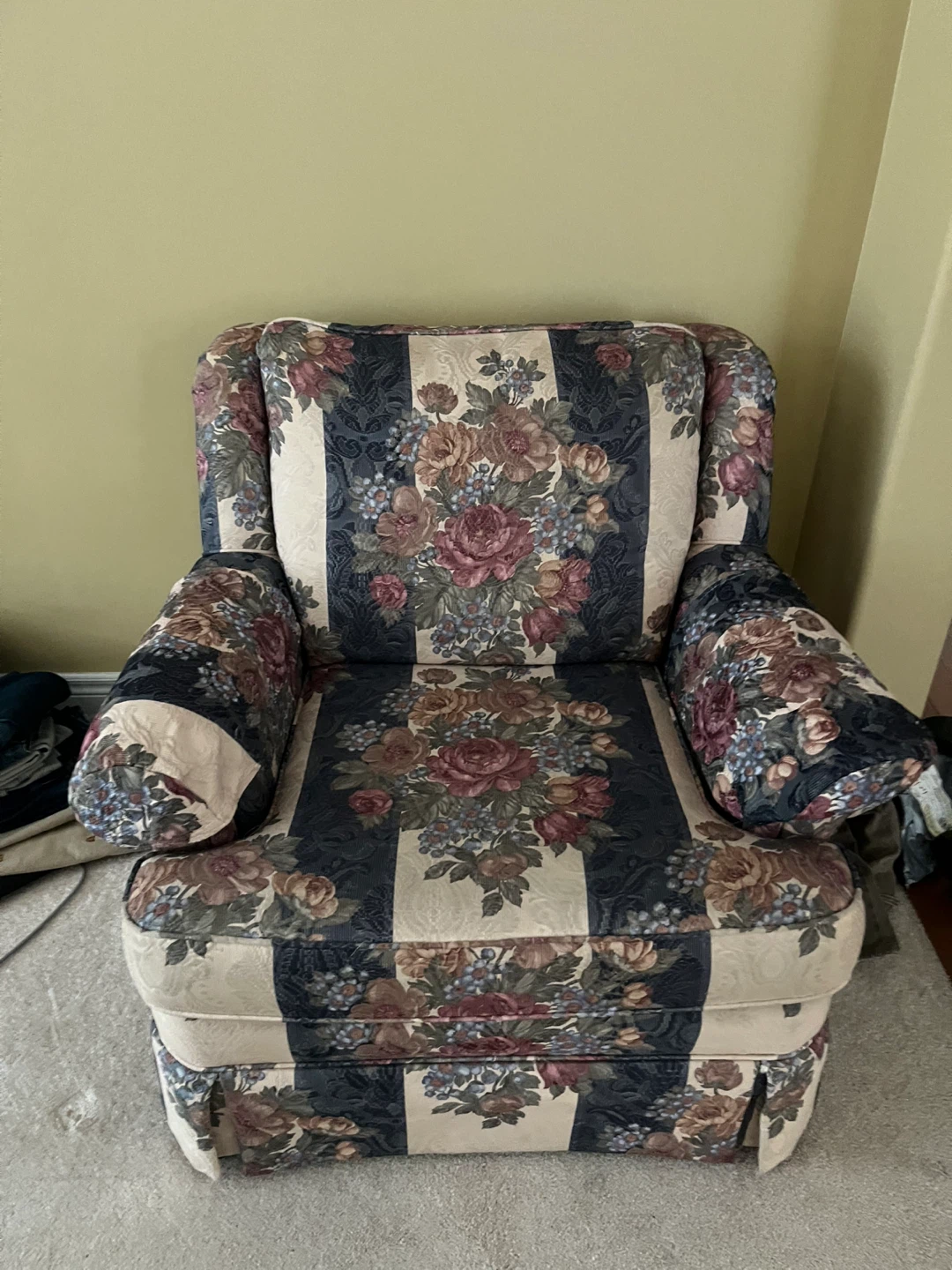 Floral Striped Accent Chair and Sofa Set - photo 4