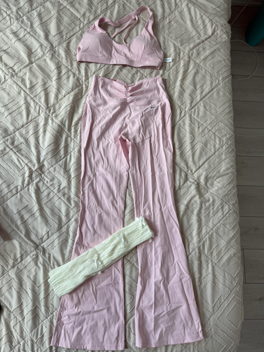 Pink Ribbed Flare Leggings and Sports Bra Set - Size L - photo 4