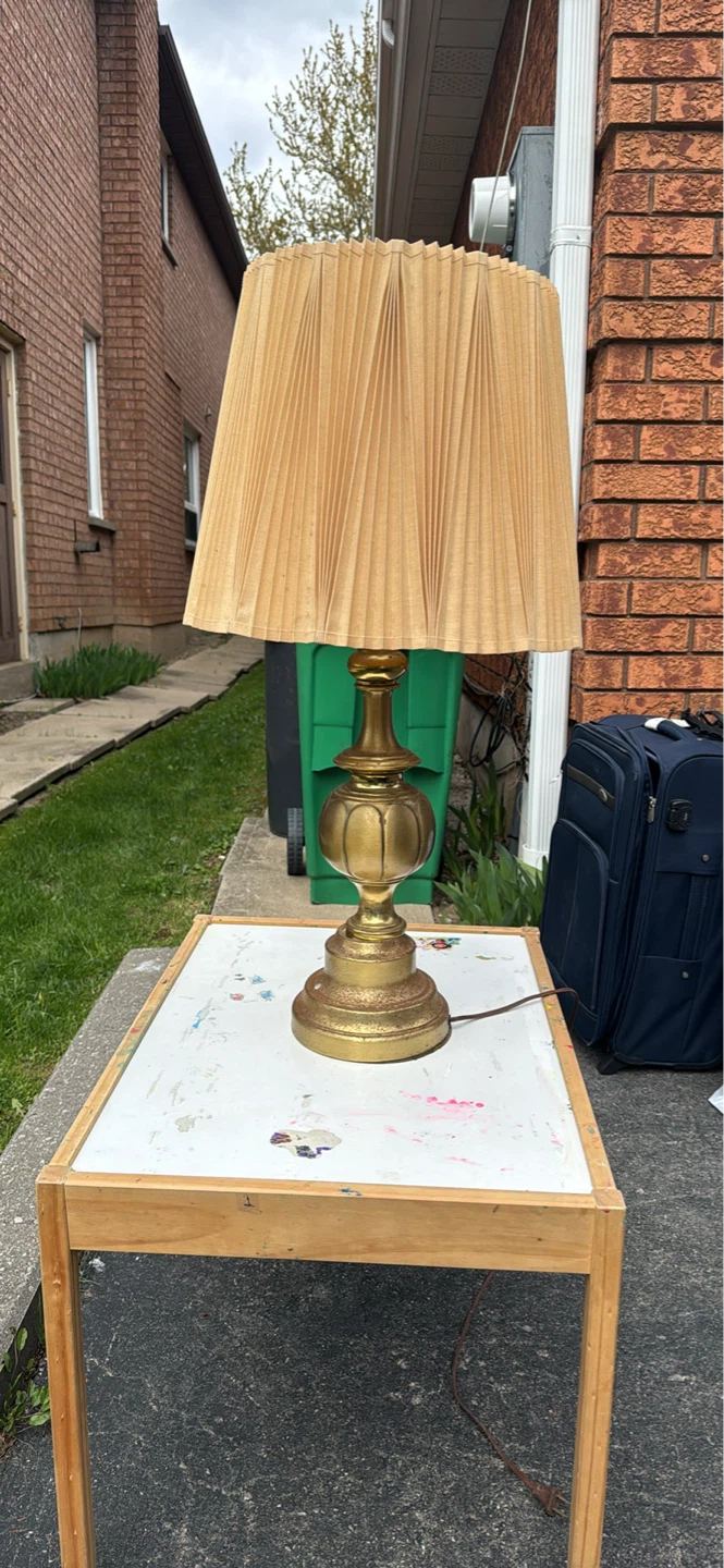 Vintage Gold Table Lamp with Pleated Shade - photo 3