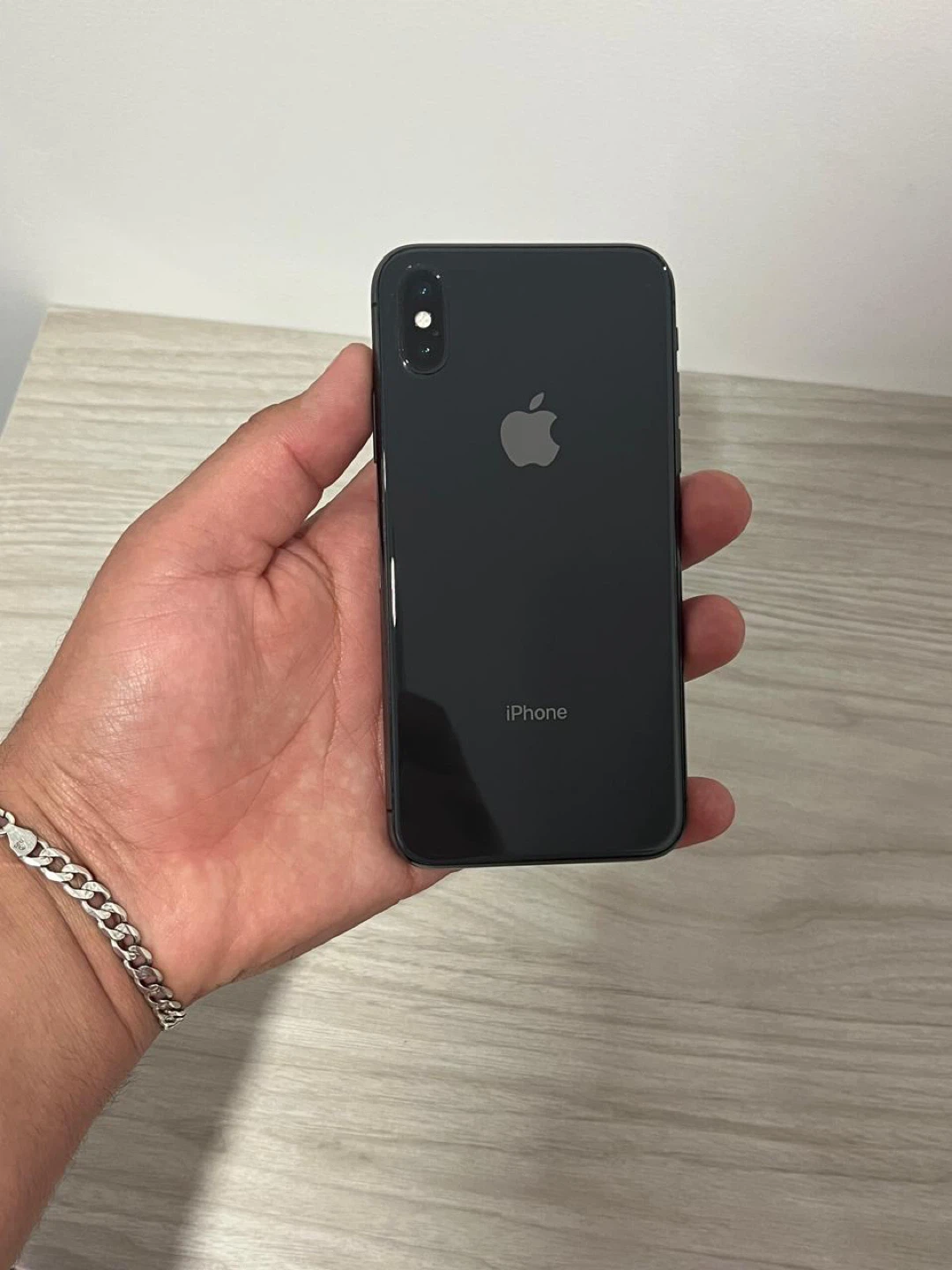 iPhone X - photo 2