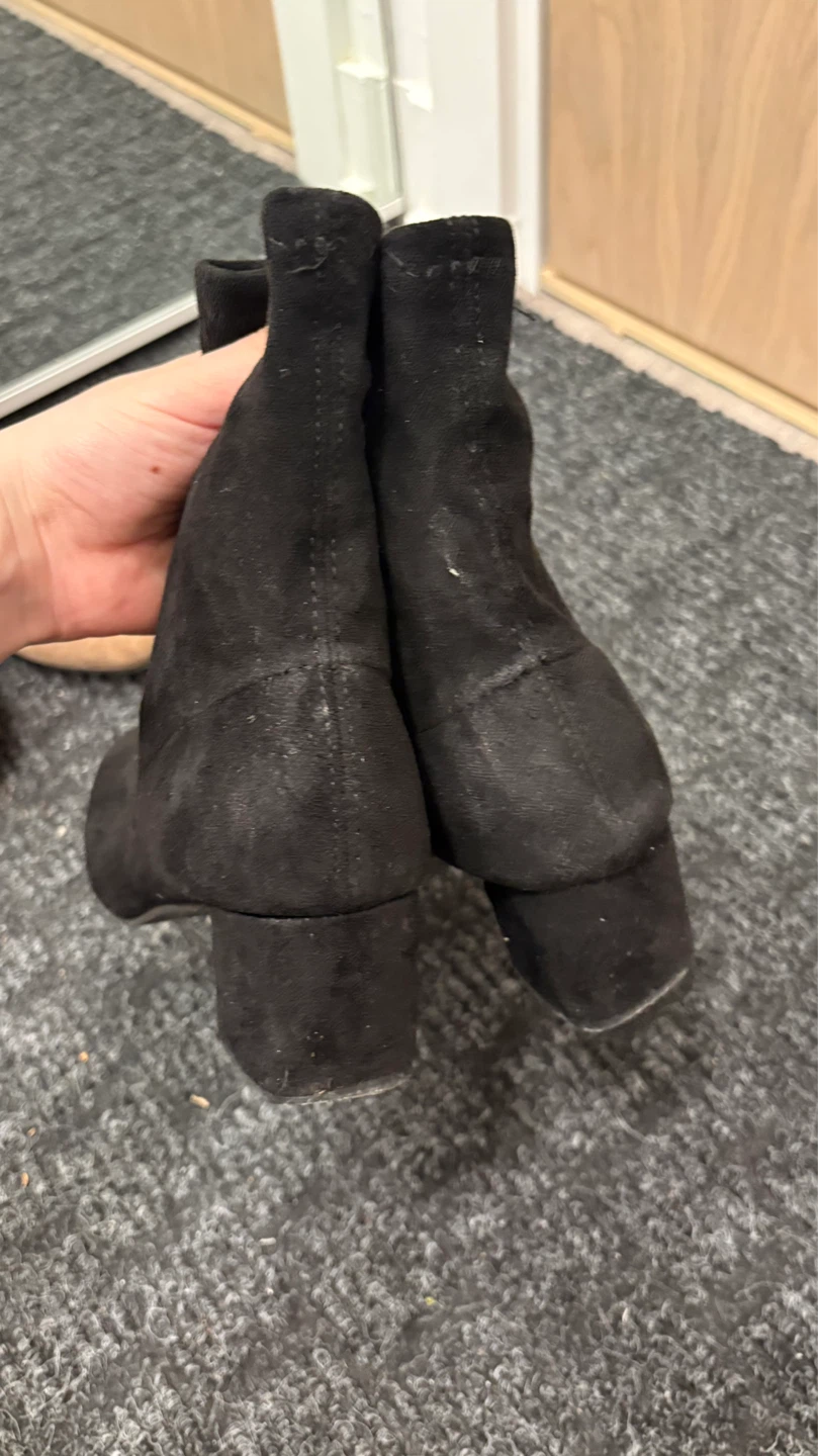 Black Suede Ankle Boots - photo 3