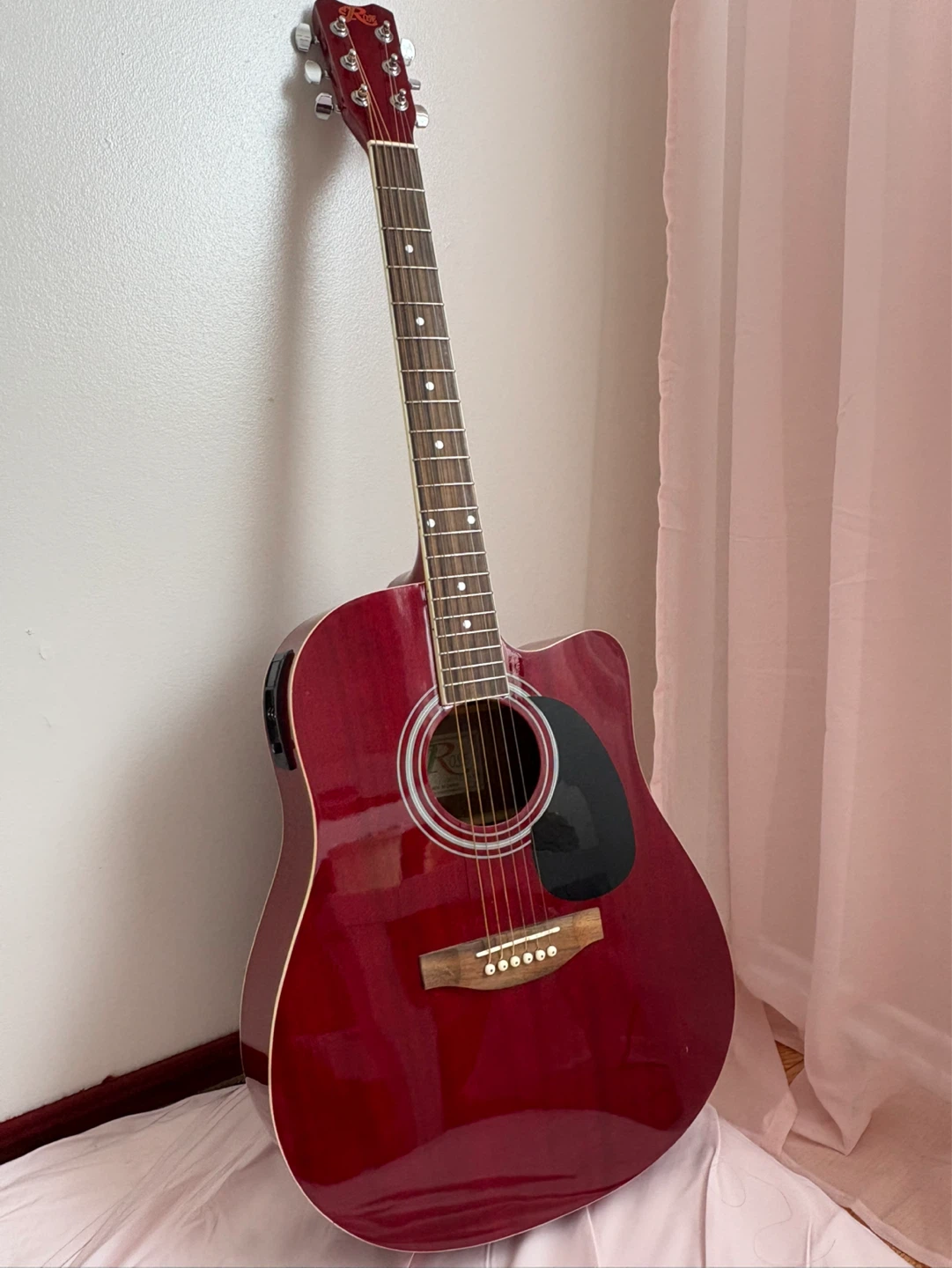 Rose Acoustic Guitar with Gig Bag and Picks - photo 4