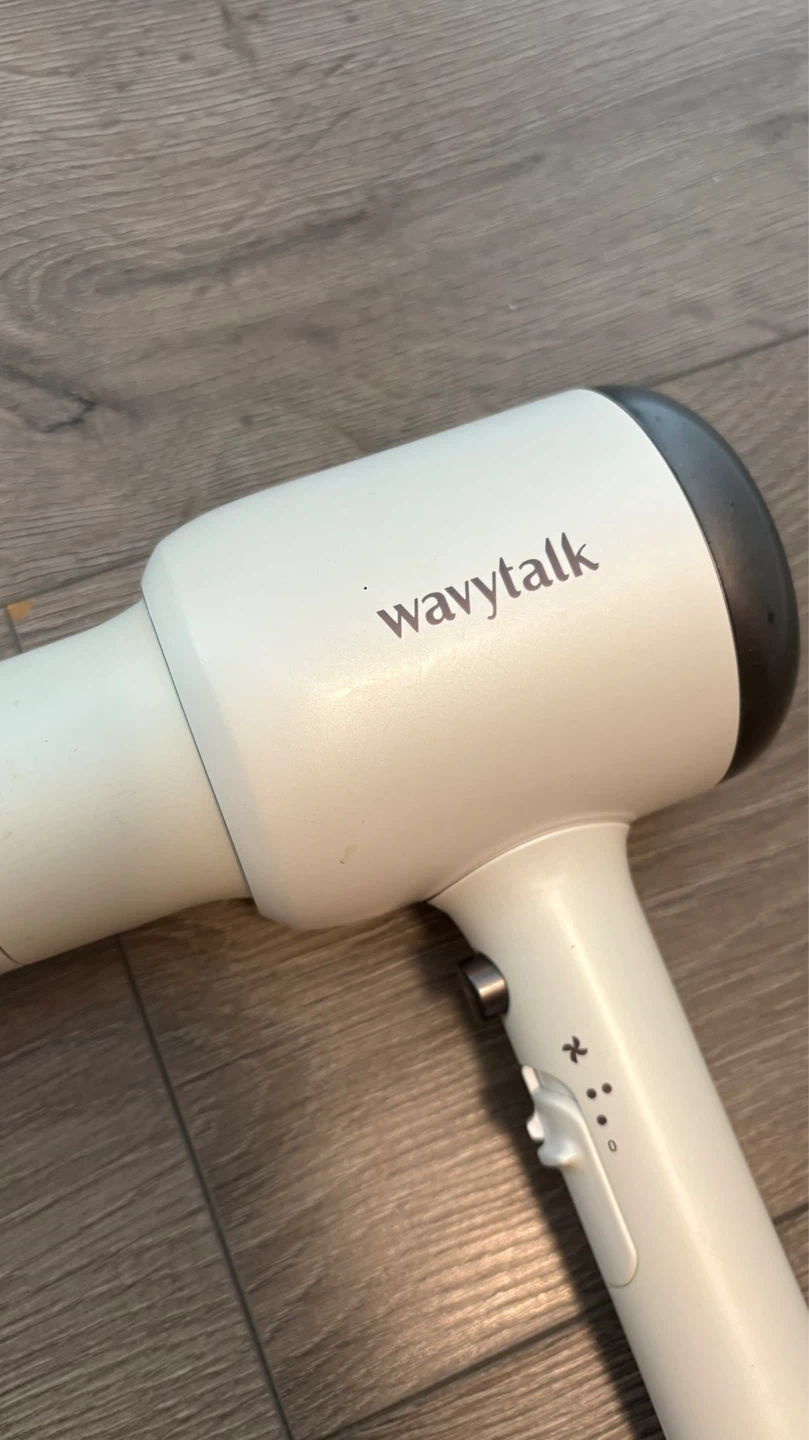 Wavytalk White Hair Dryer - photo 2