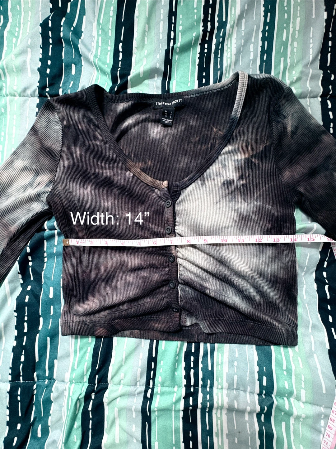 Long Sleeve Cropped Tie-Dye Button Front Top - photo 4