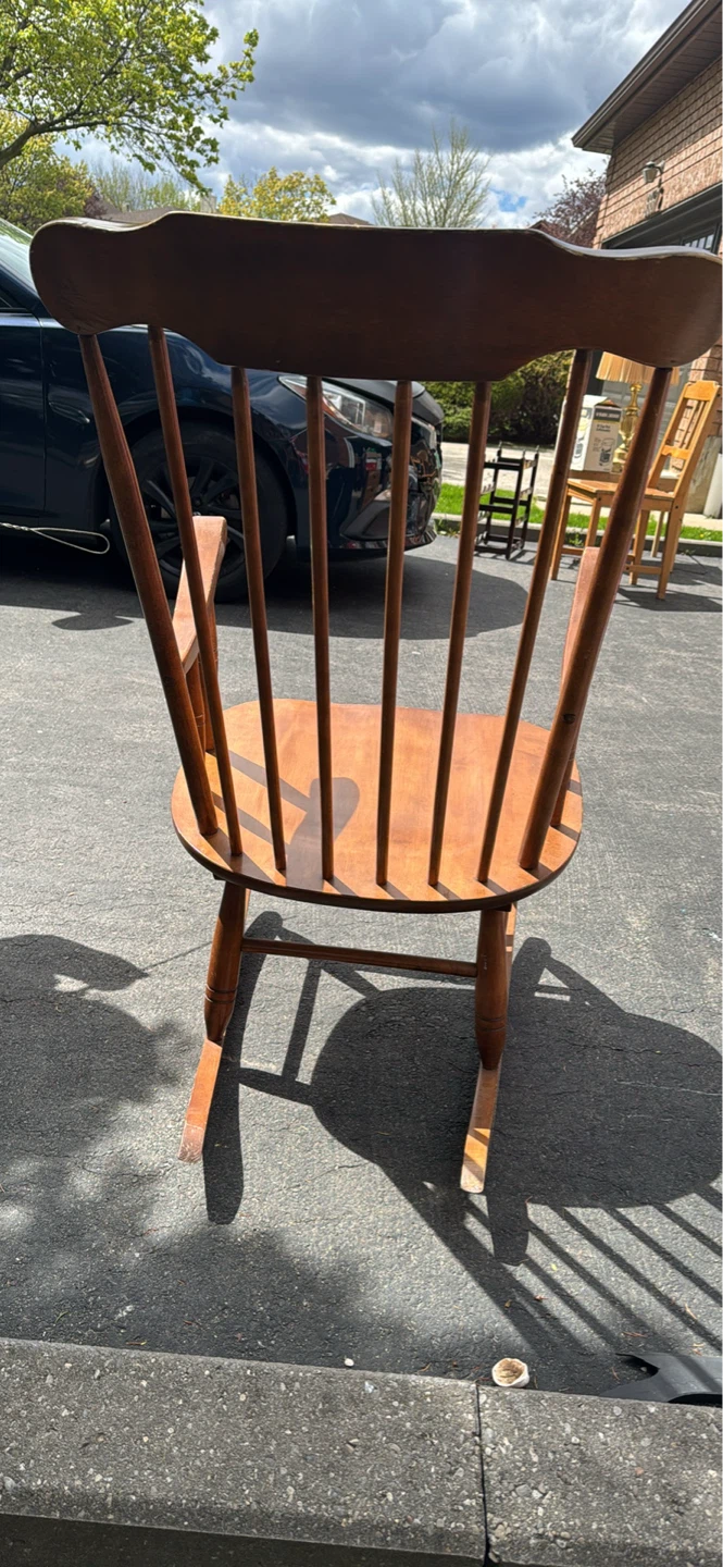 Wooden Rocking Chair - photo 4