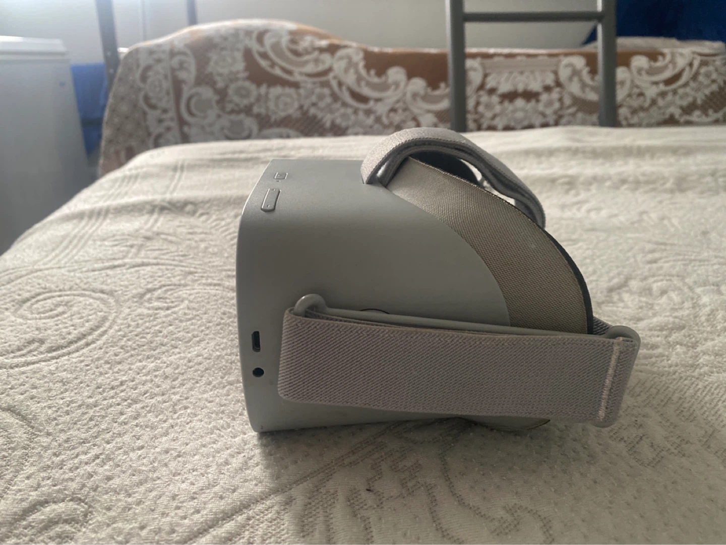 Oculus Go VR Headset with Controller - photo 2