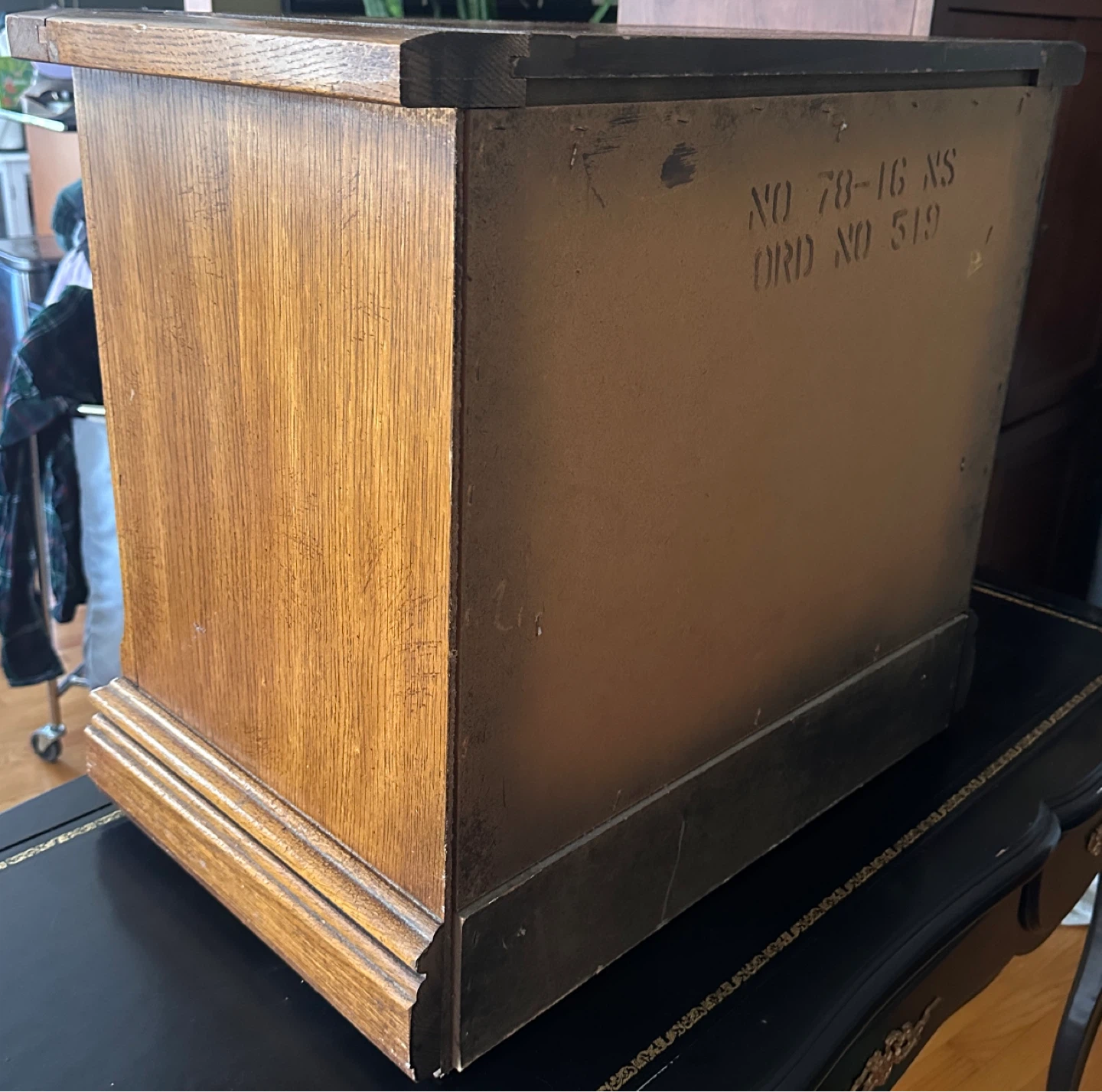Vintage Oak 2-Drawer Night Stand Table - photo 4