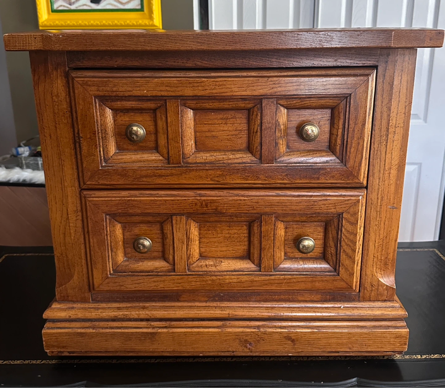 Vintage Oak 2-Drawer Night Stand Table