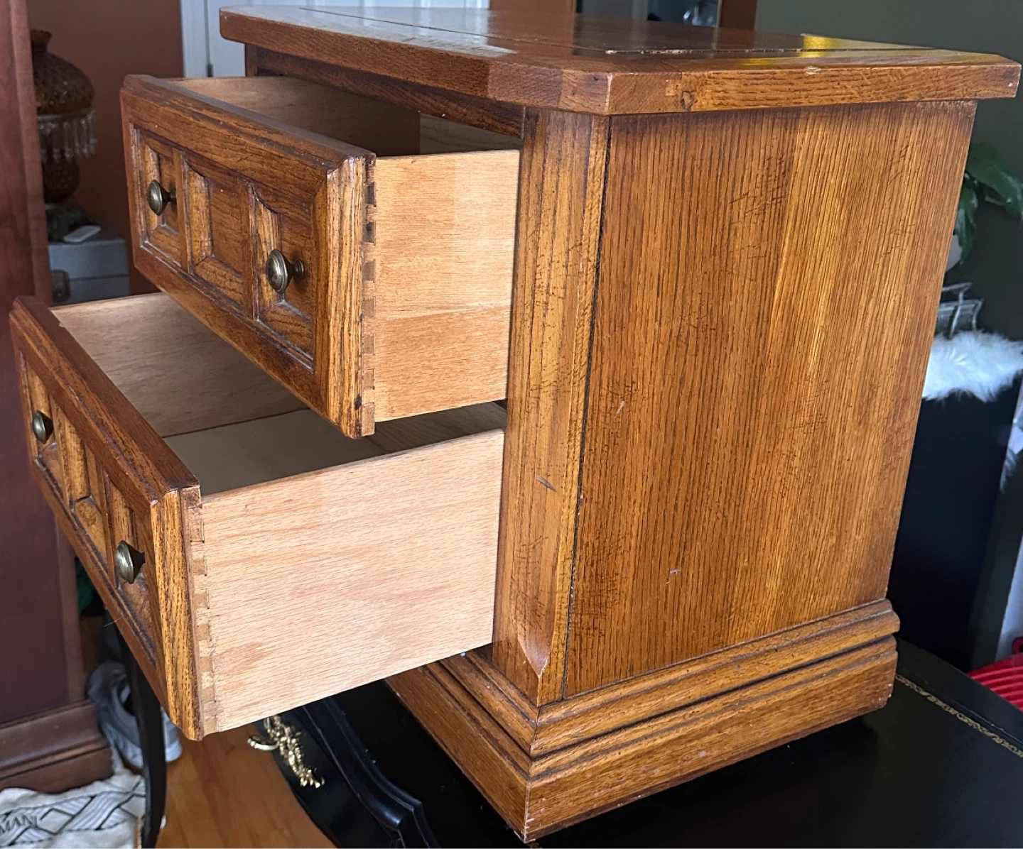 Vintage Oak 2-Drawer Night Stand Table - photo 3