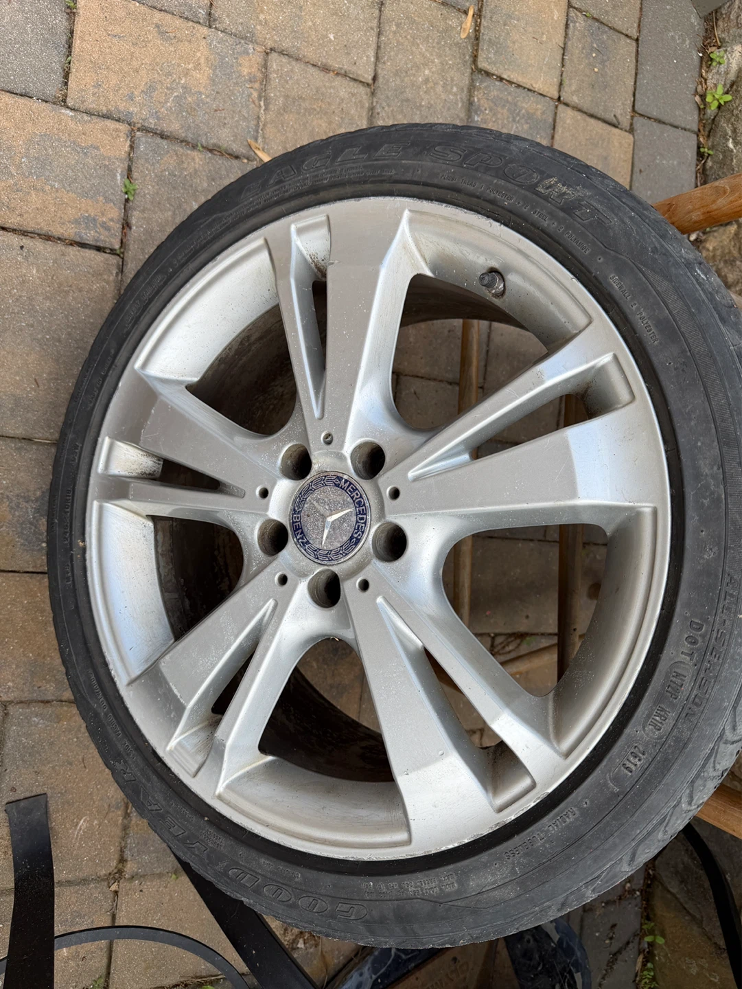Mercedes Benz Alloy Wheel Rim with Tire
