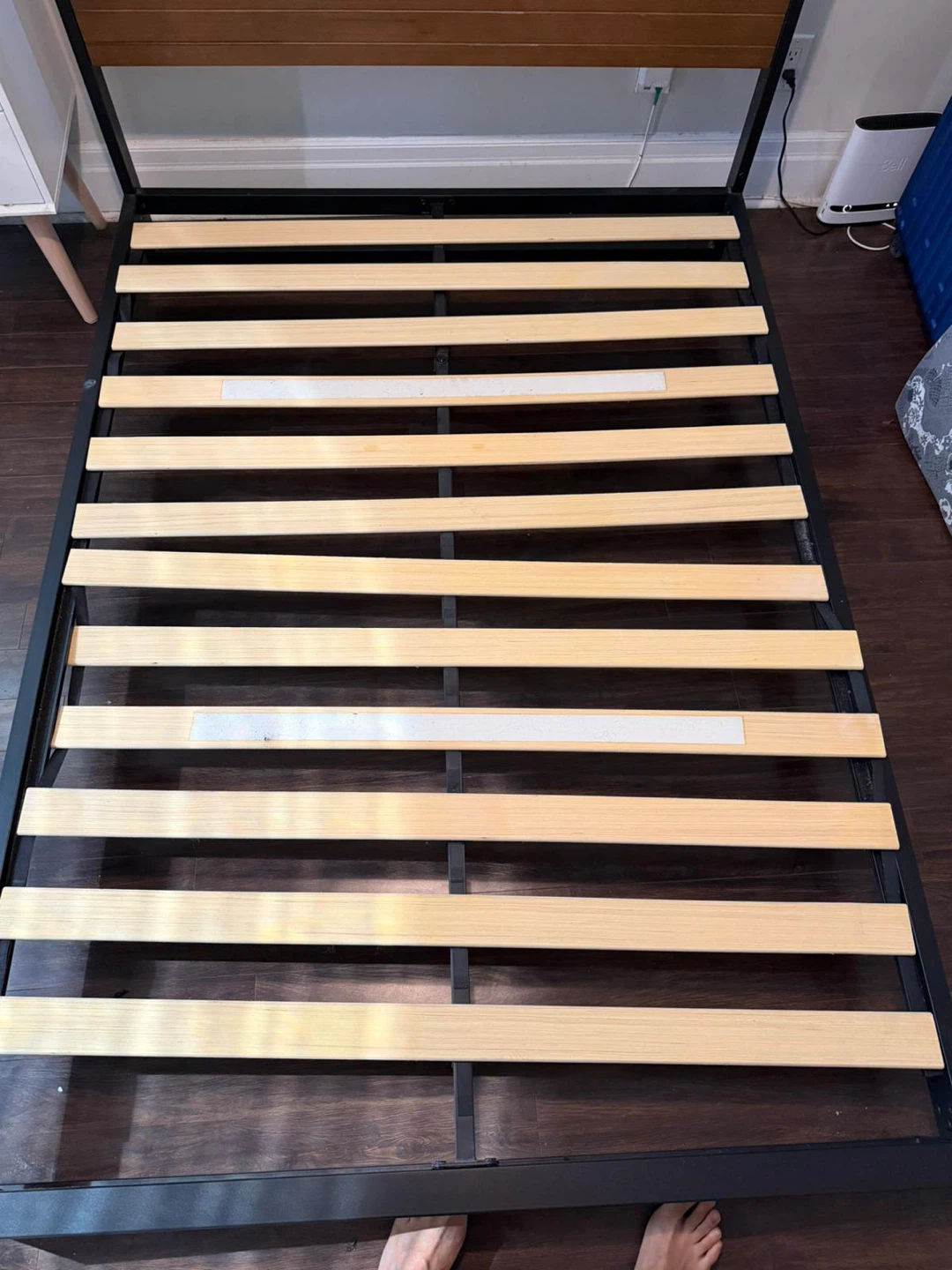 Zynus Full Double Metal and Wood Bed Frame - photo 2