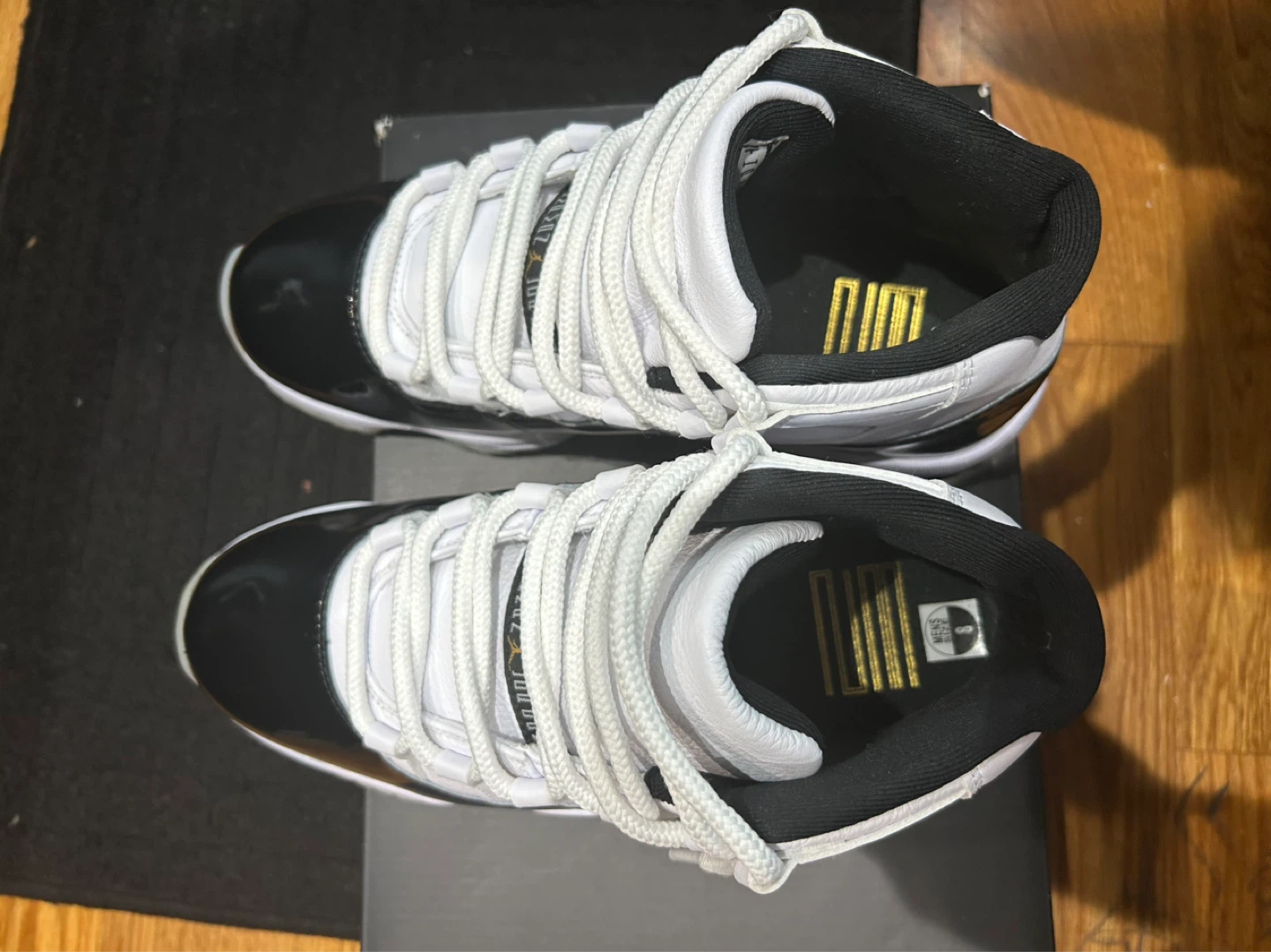 Air Jordan 11 Retro Low "Black Concord" Youth Size 6.5 - photo 3
