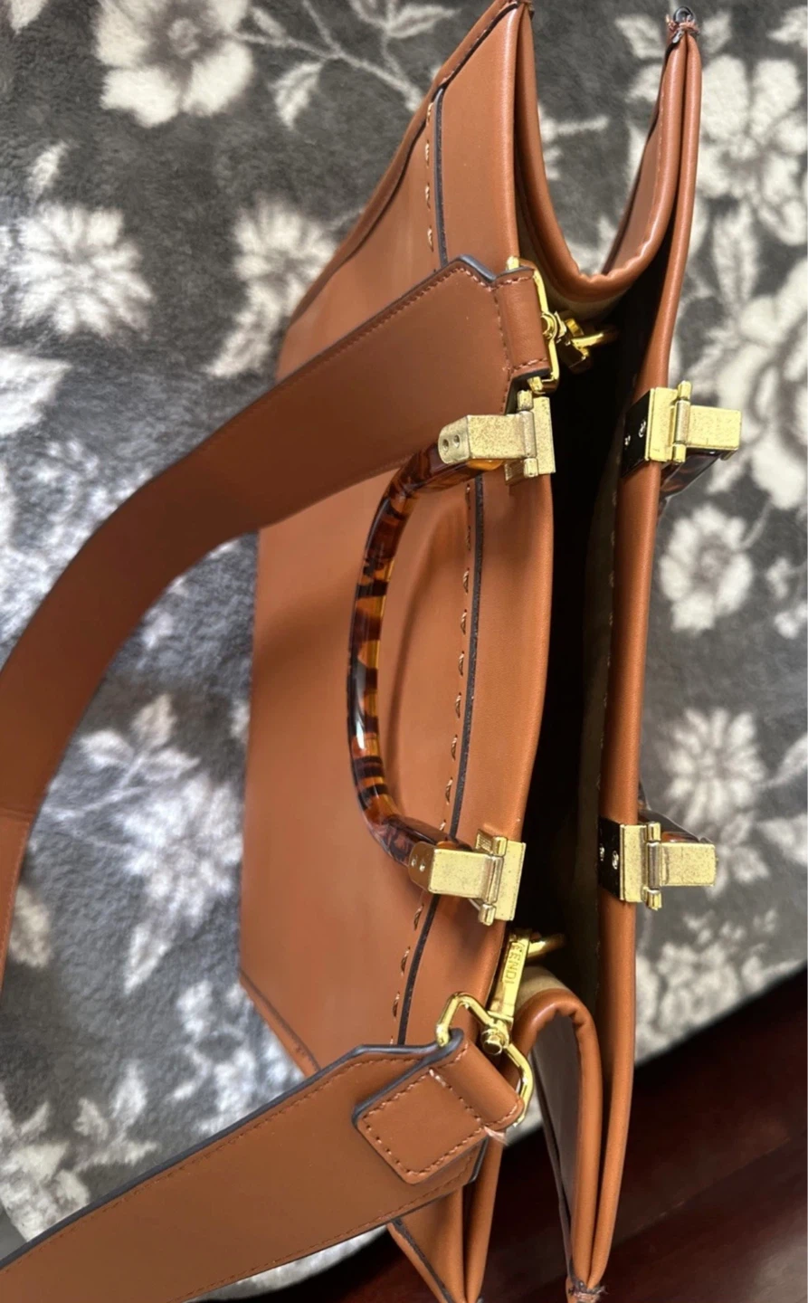 Fendi Roma Tote Bag - photo 3