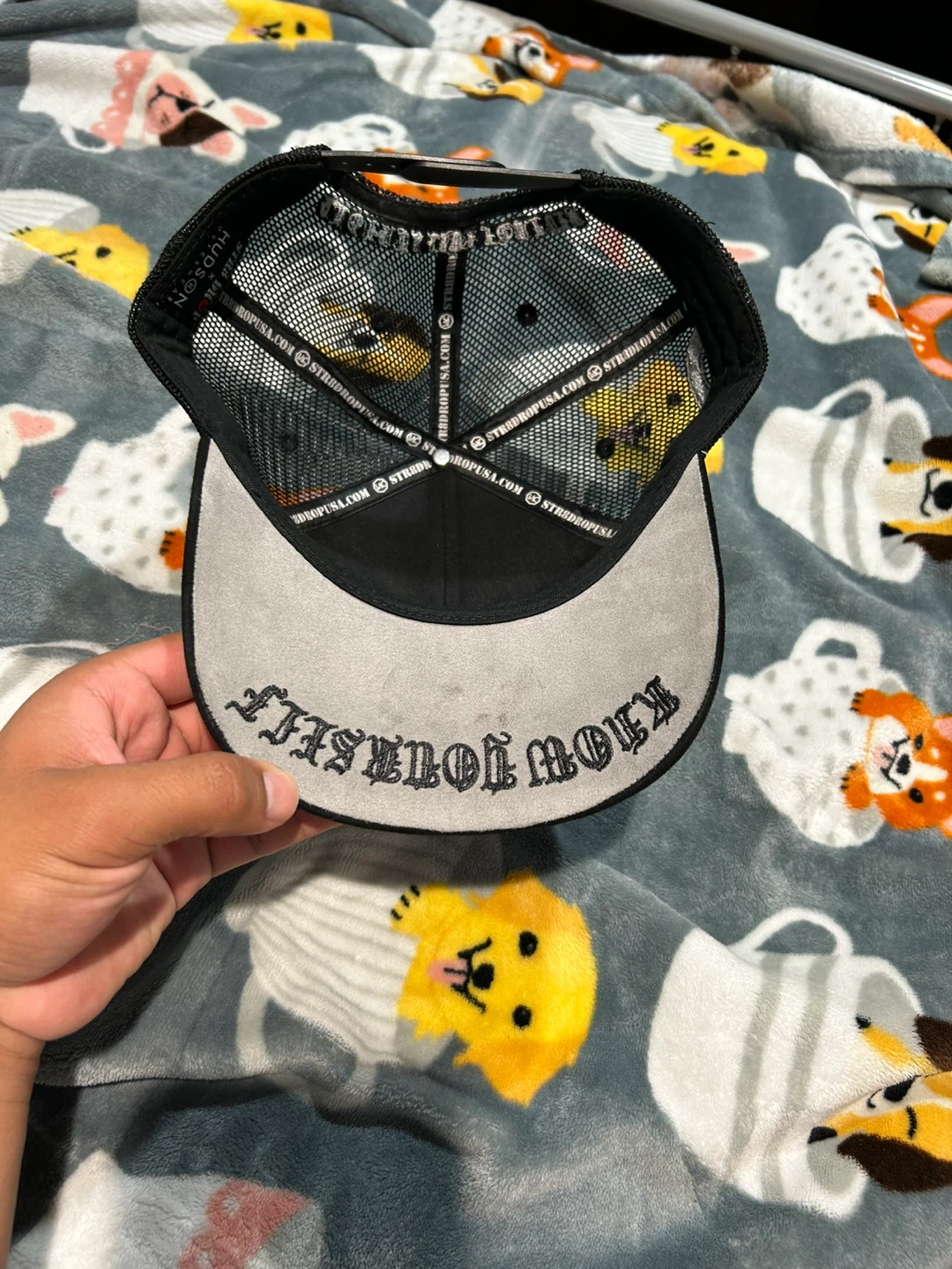 Black Trucker Hat with Stars and 777 Design - photo 4