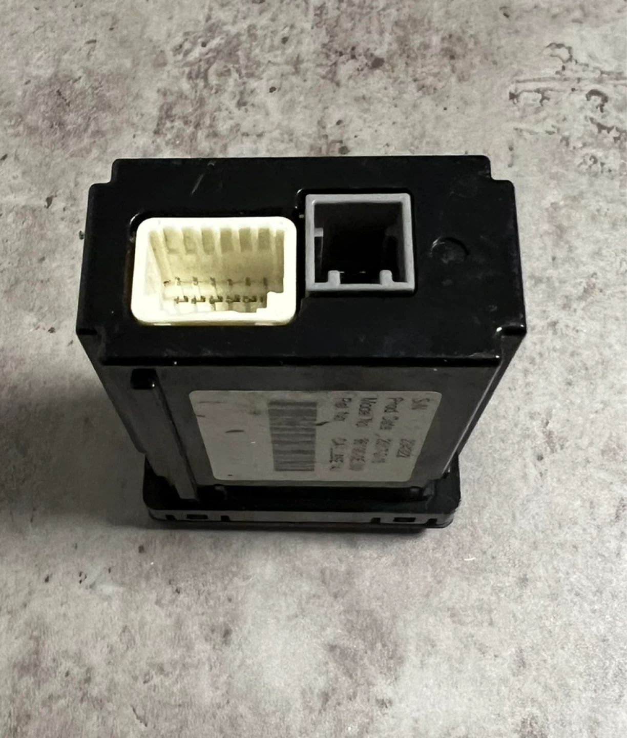 Center Console AUX USB Port Adapter - photo 2