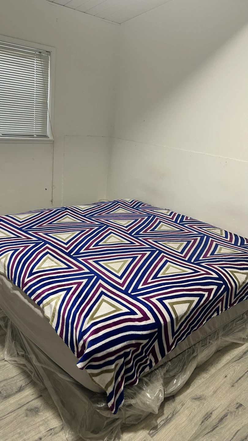King size mattress with Stand - photo 2