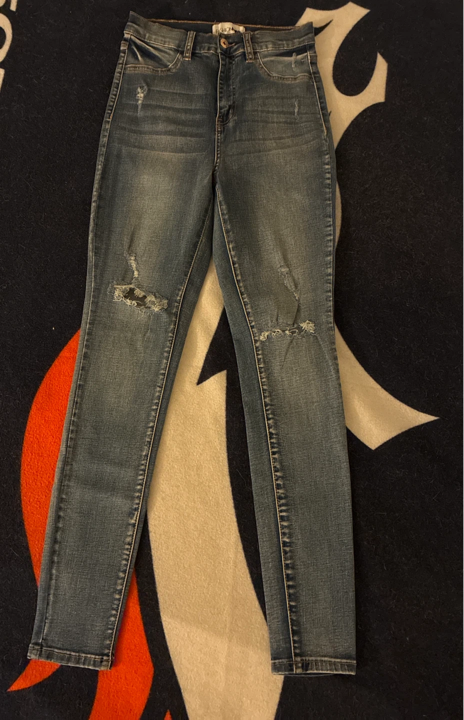 Fashion Nova High Rise booty lifting Jeans
