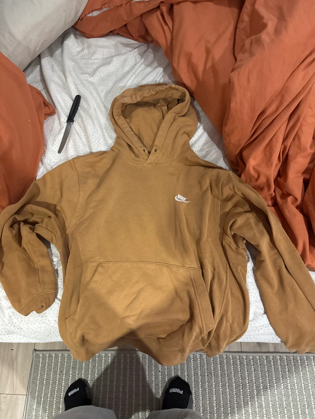 Nike Pullover Hoodie - Tan