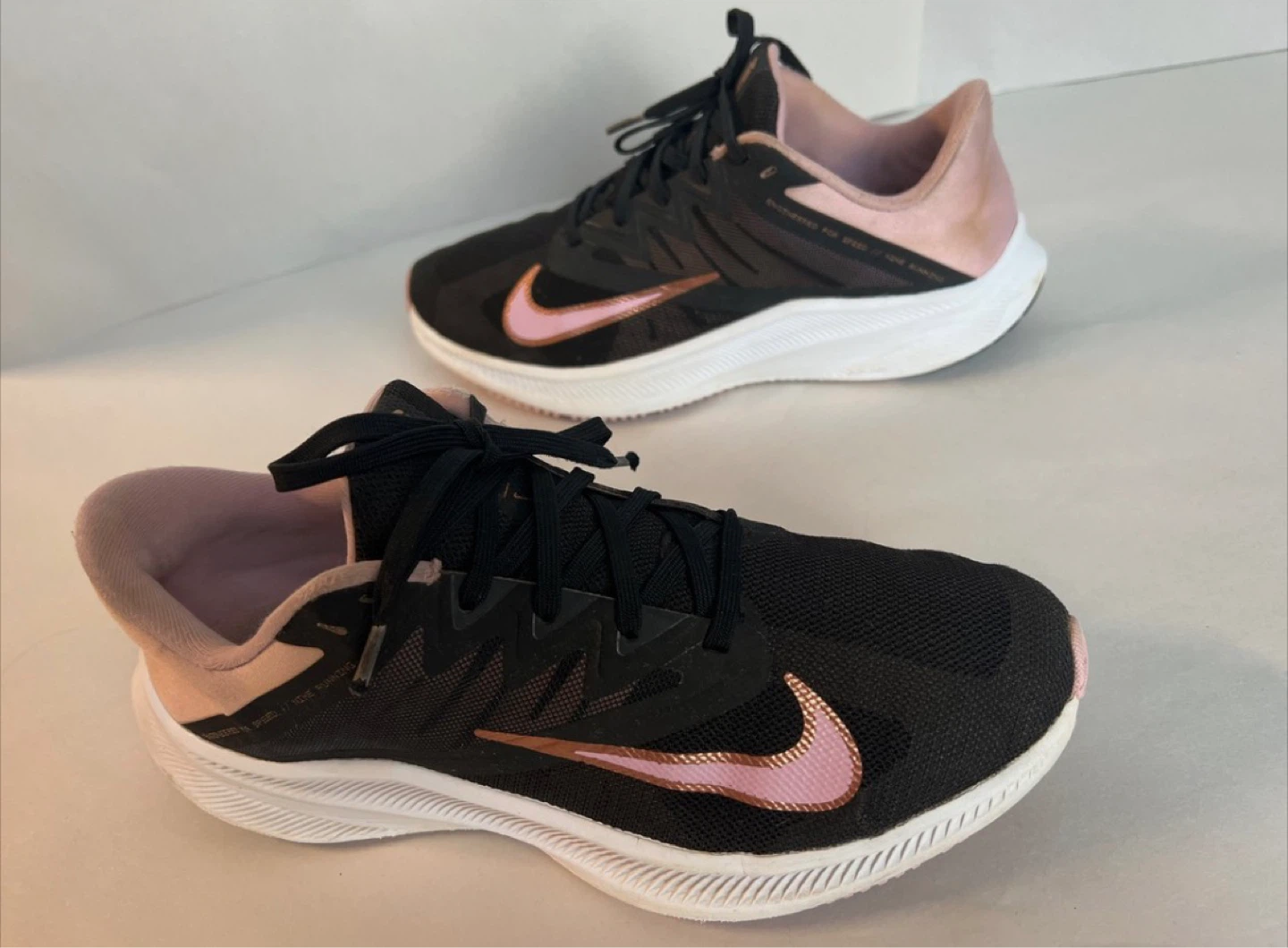 Nike Women's size 9 Running Shoes Black/Pink - photo 2