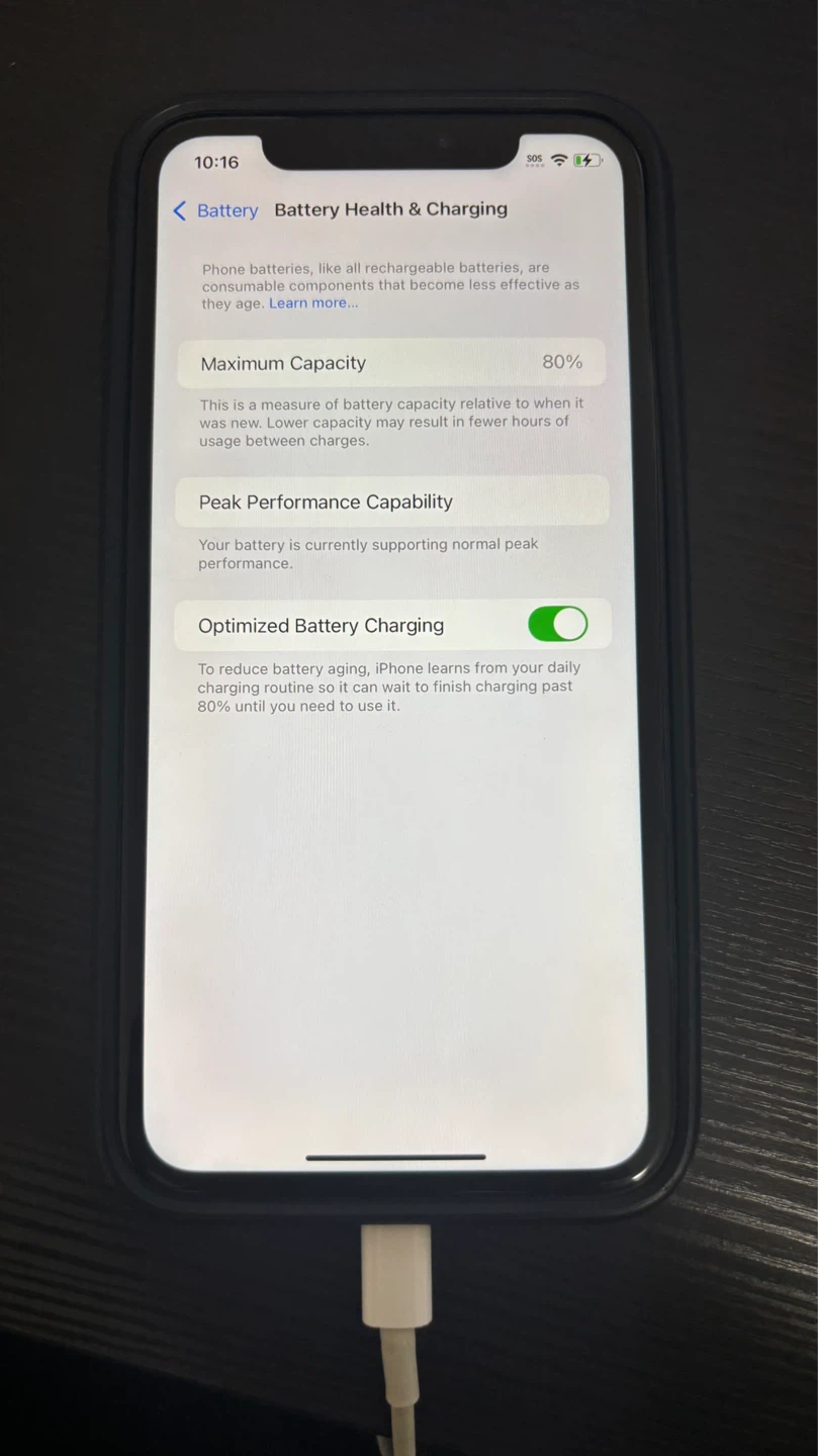 iPhone XR - 80% Battery Health - photo 5