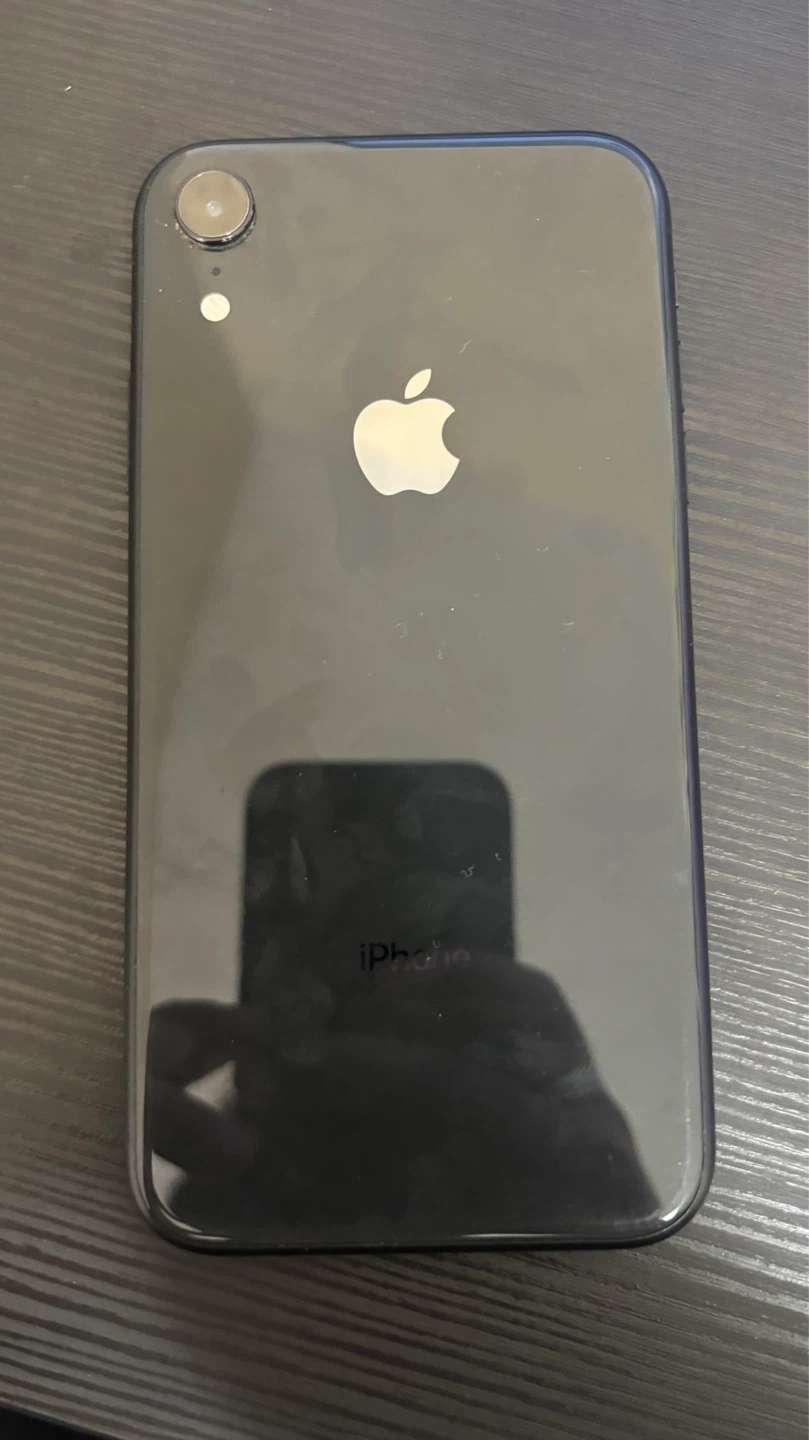 iPhone XR - 80% Battery Health - photo 2