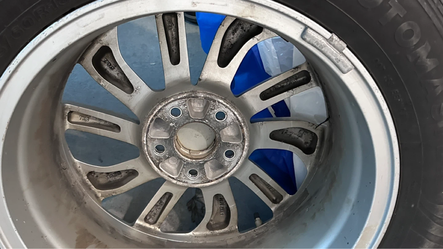 Set of 4 Acura 18 inch Rims 5x114.3 - photo 2