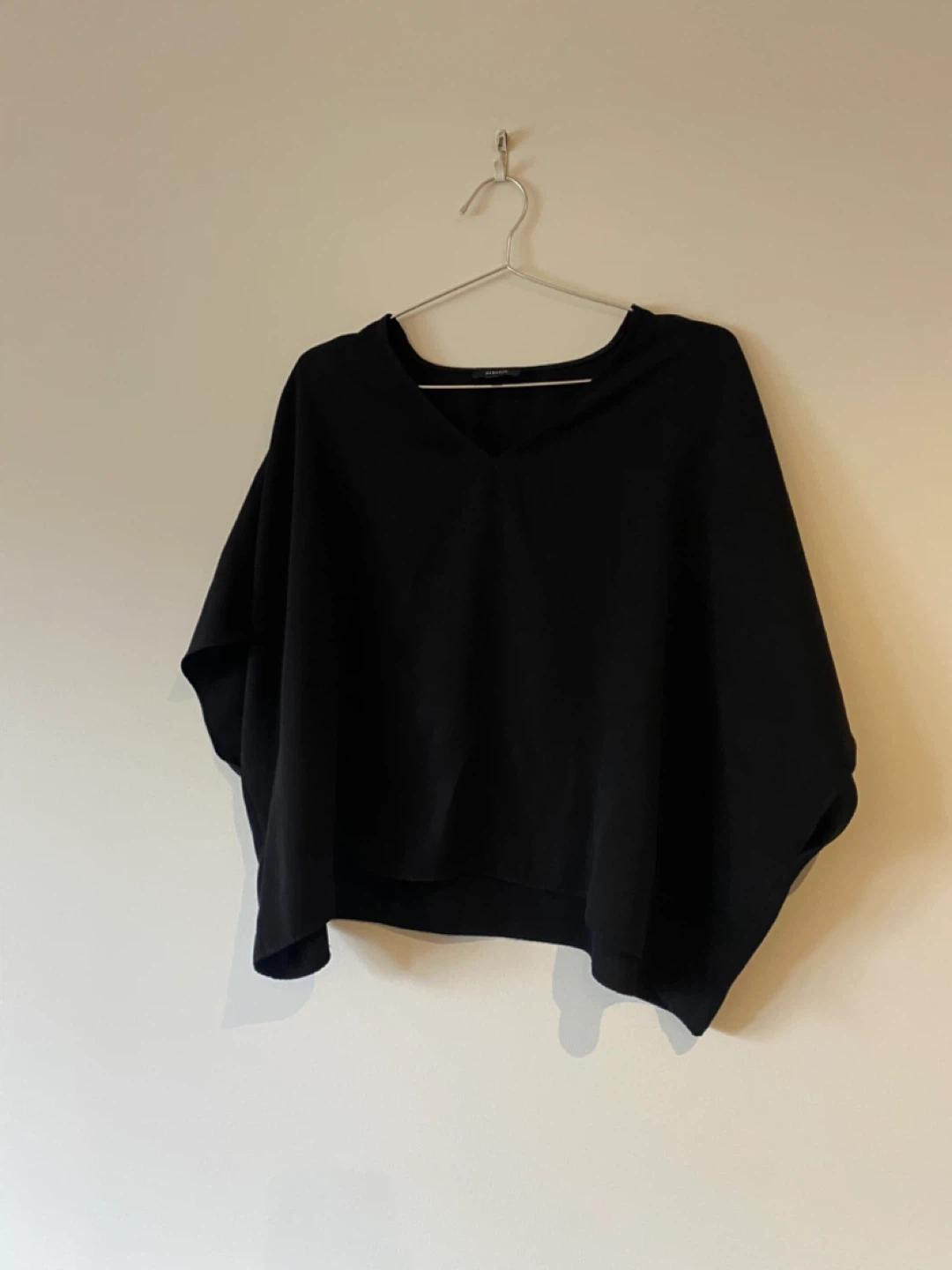 BABATON Black V-neck Top