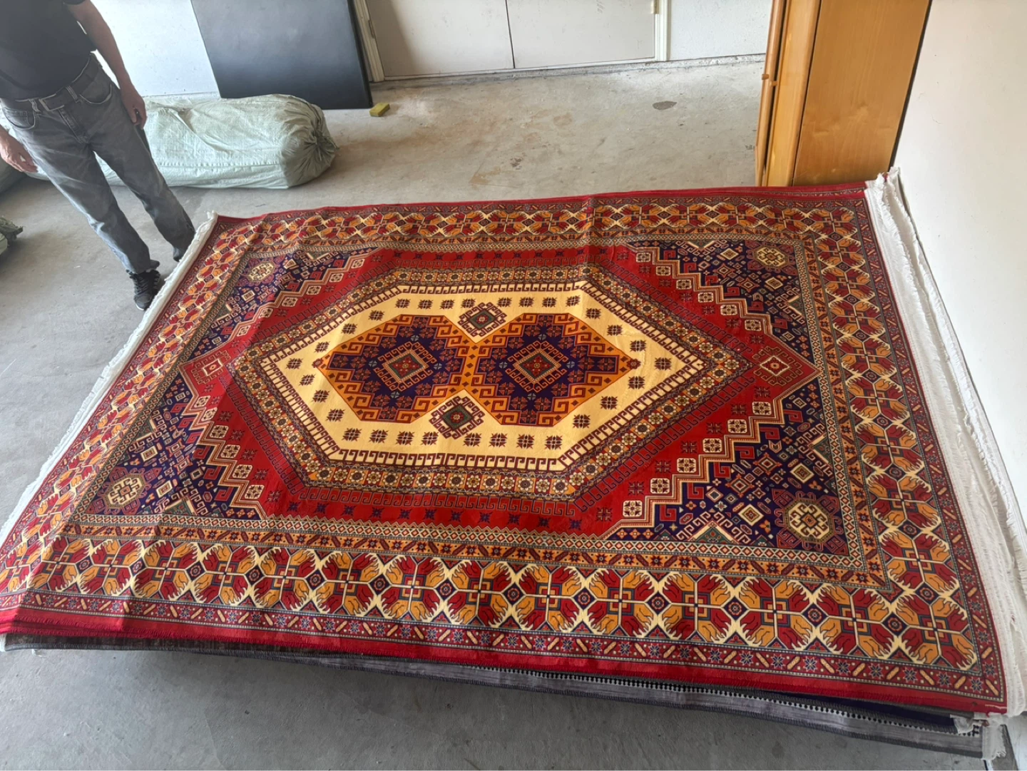Area Rugs - Traditional Persian/Oriental Style