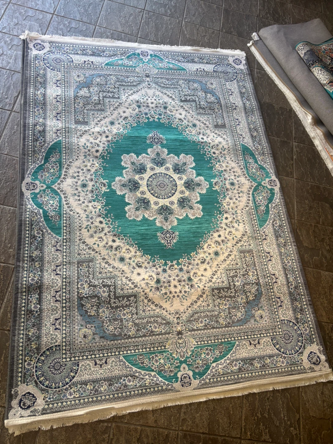 Persian Style Area Rug - photo 2