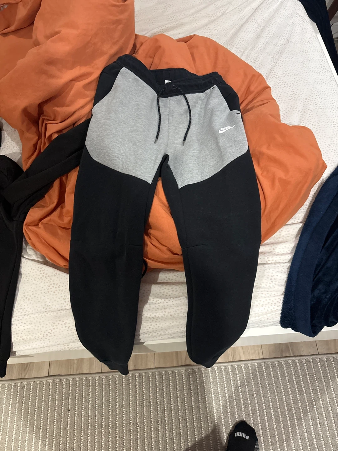 Nike Tech Fleece Joggers - Black/Grey
