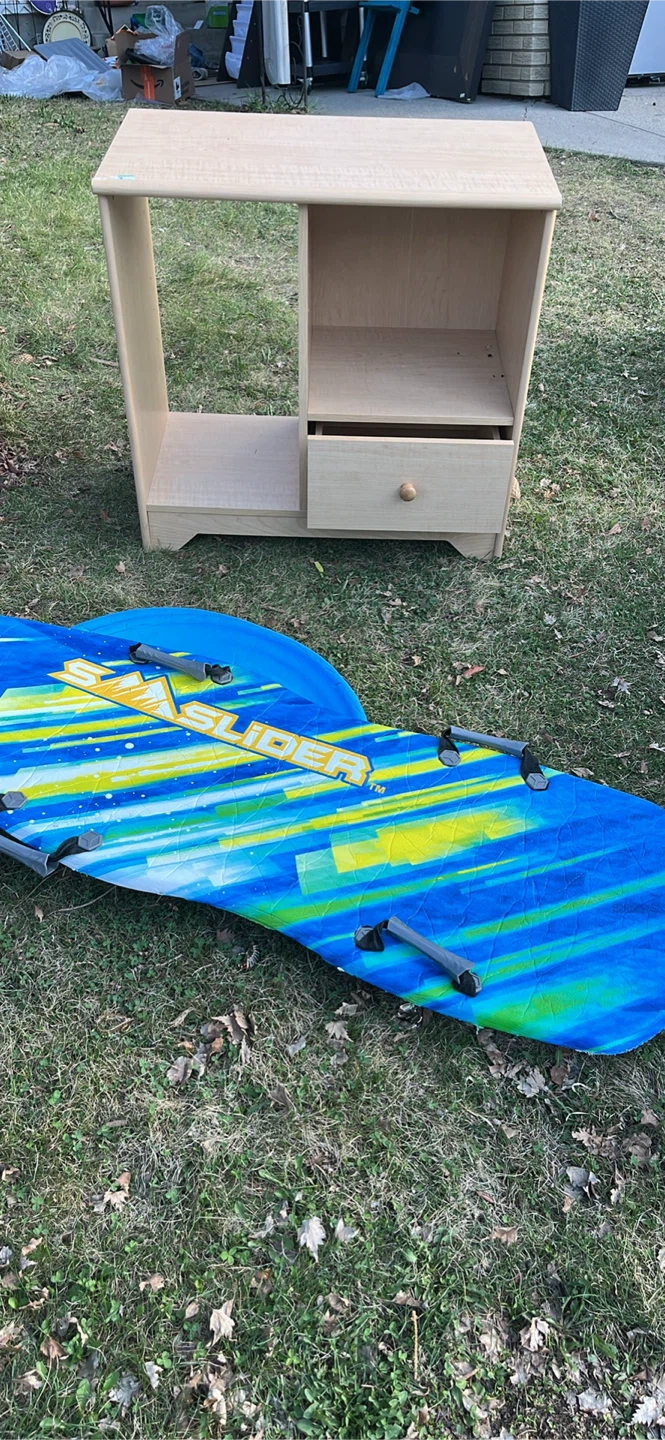 Free furniture, treadmill, sleds - photo 2