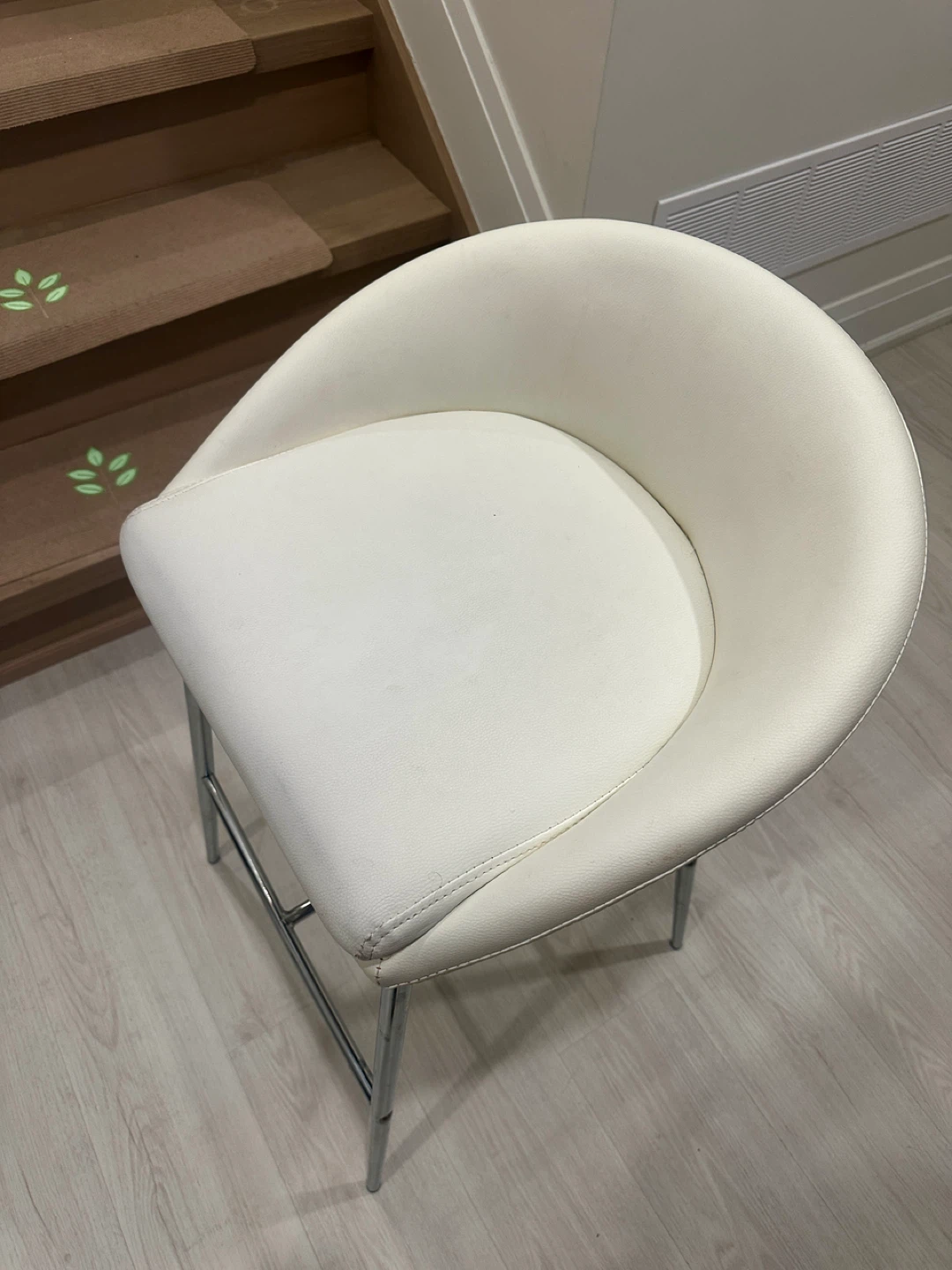 2 White Faux Leather Bar Stool - photo 2