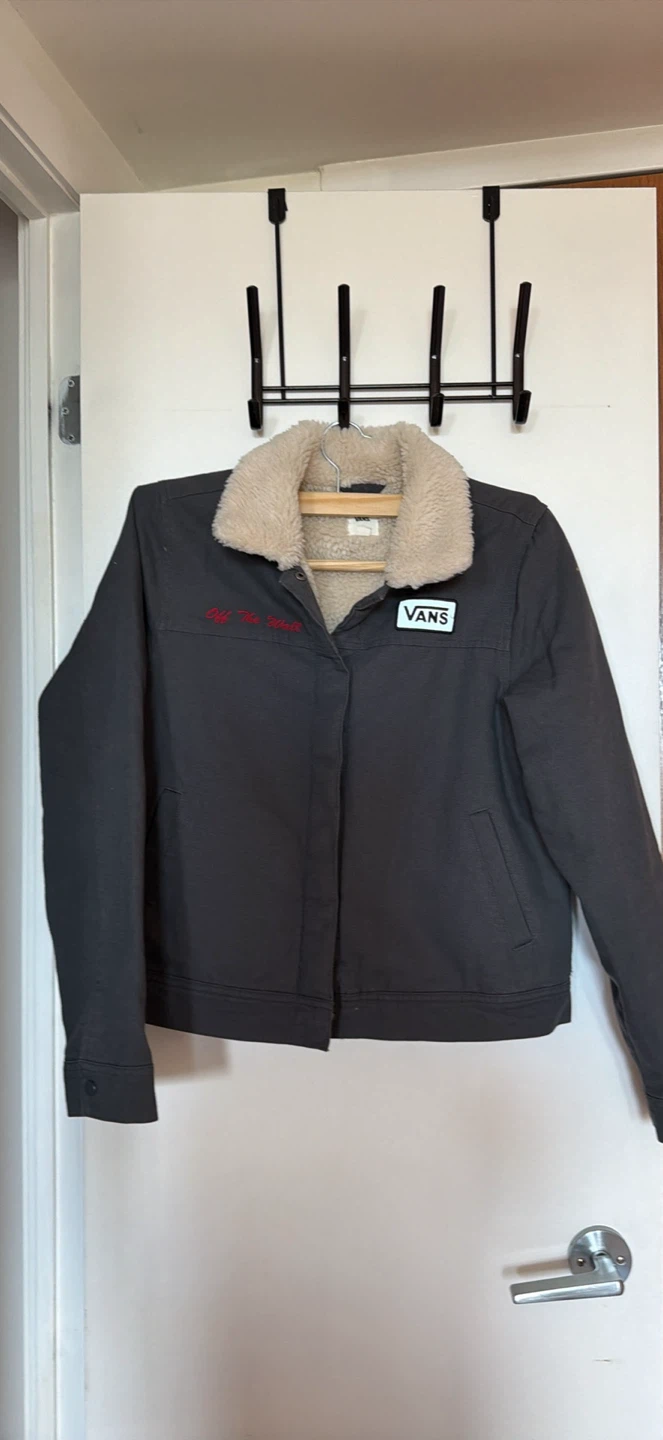 Cleaning closet - Barely used items - photo 2