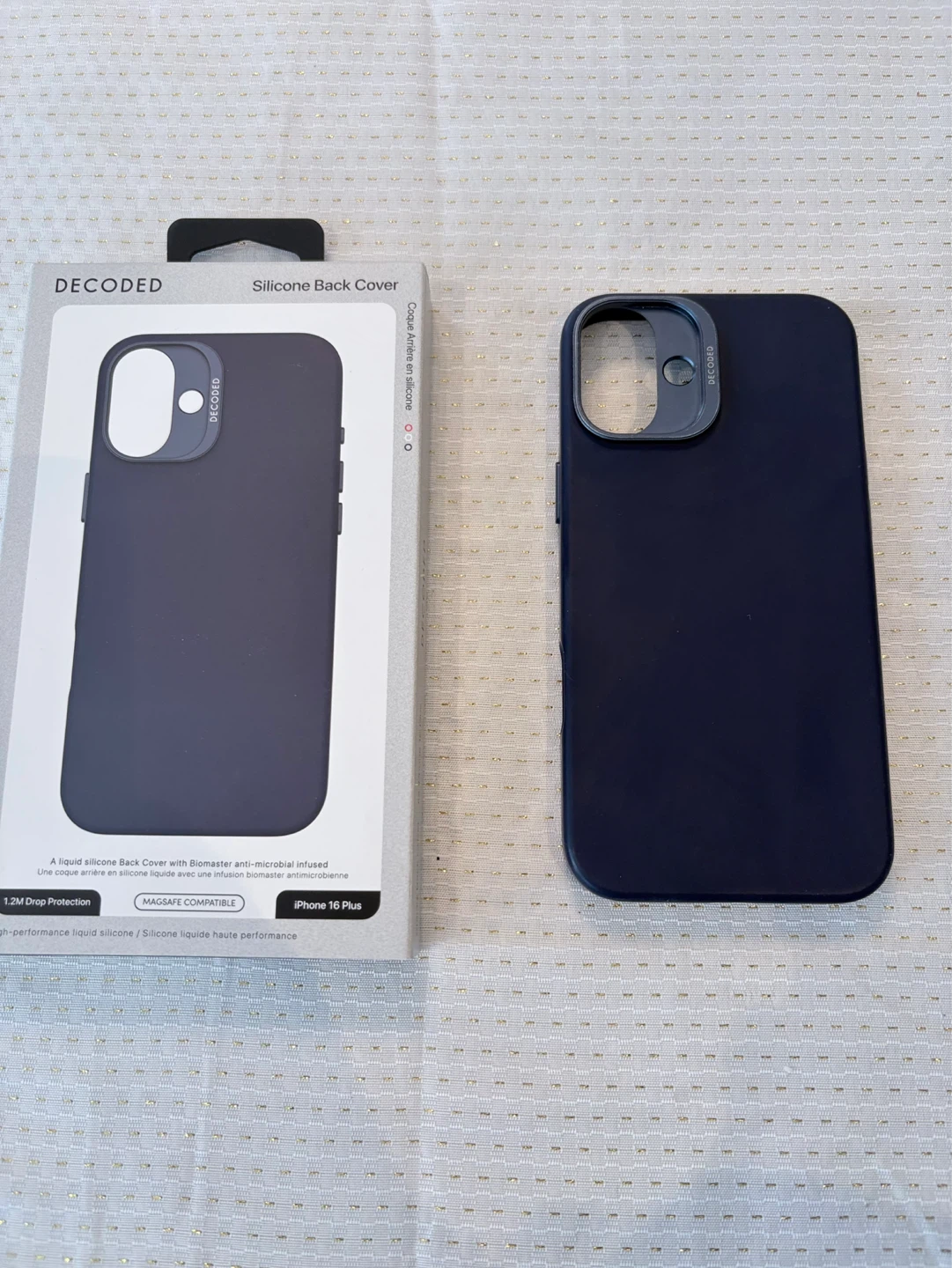 DECODED Silicone & Leather Back Covers for iPhone 16 Plus - photo 5