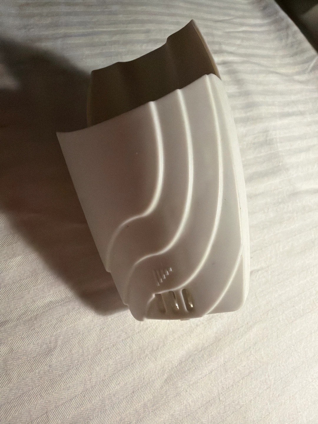 Plug-in Air Freshener Holder Model PZT1