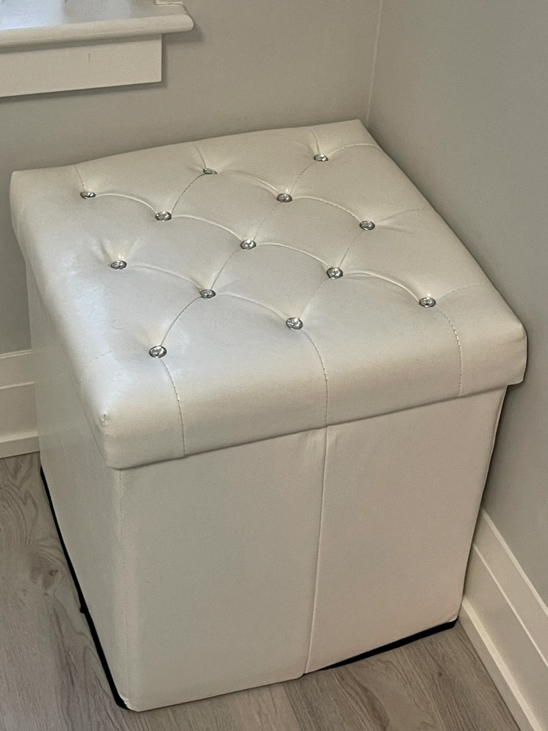 *White faux leather tufted crystal storage ottoman $35*