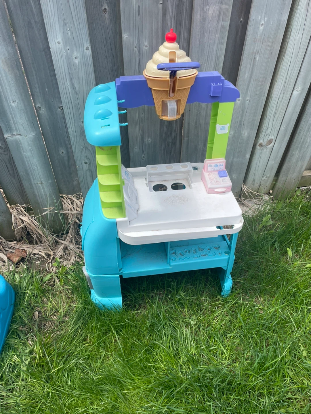 Kids Ice Cream Play Stand
